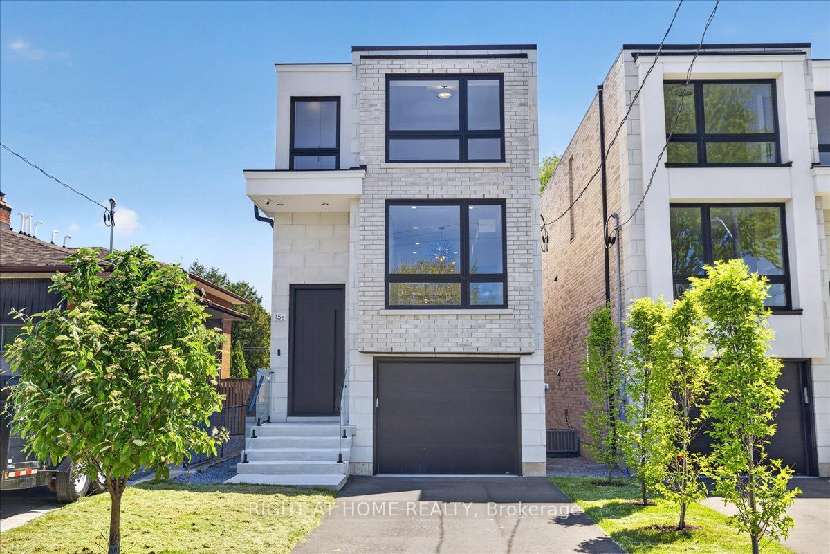 15B ROSEMEADE Avenue