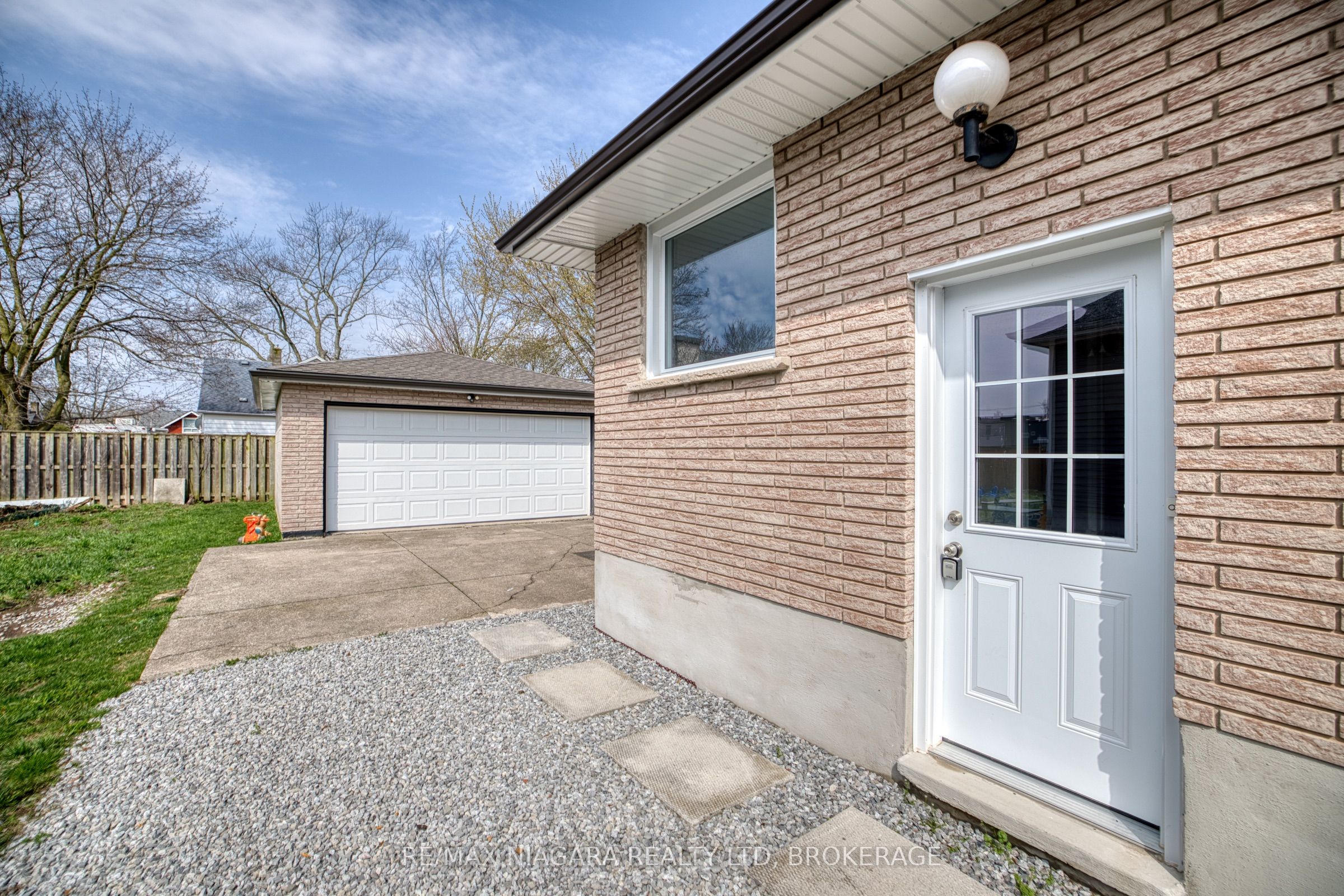 25 Rice Road