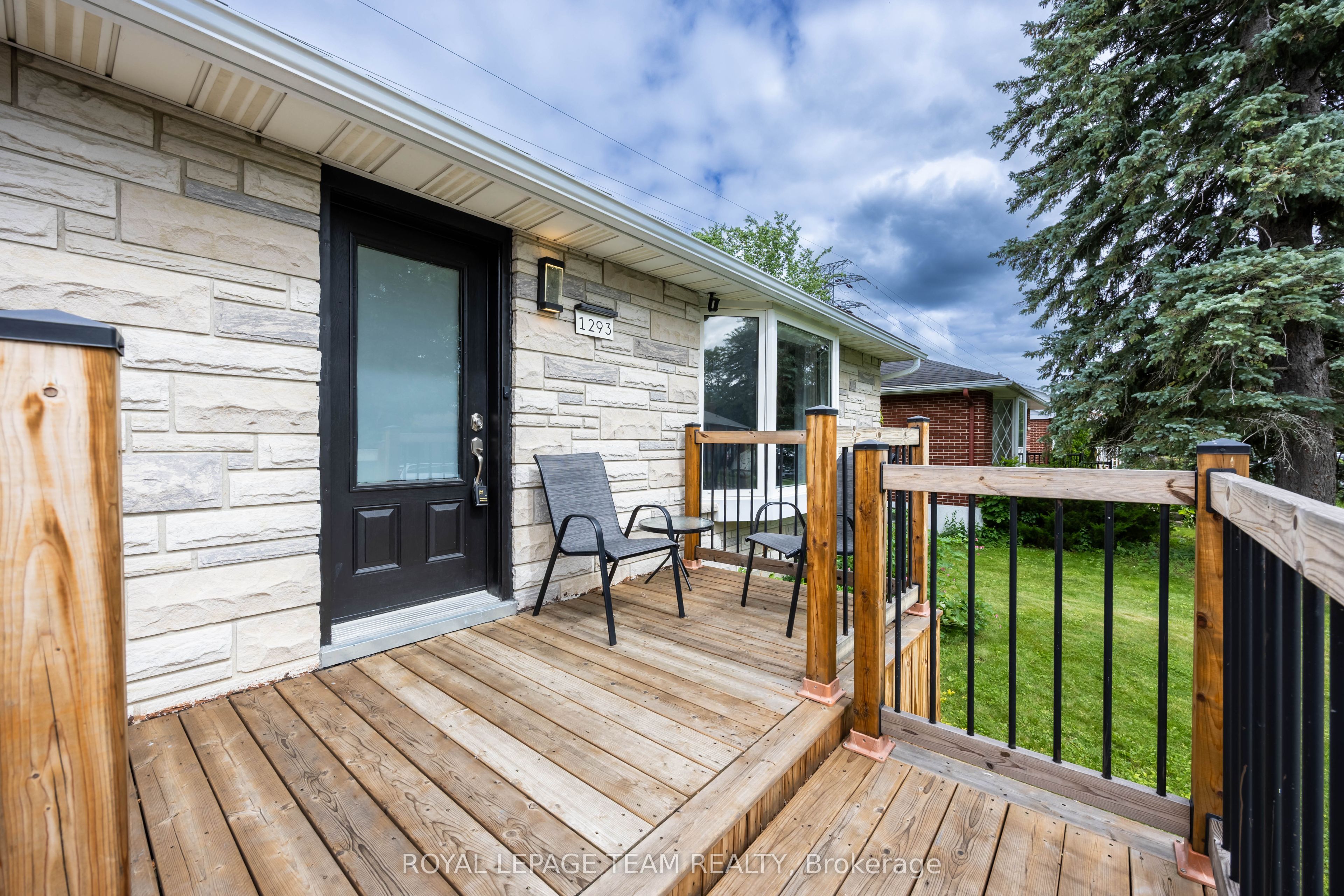 1293 Woodside Drive