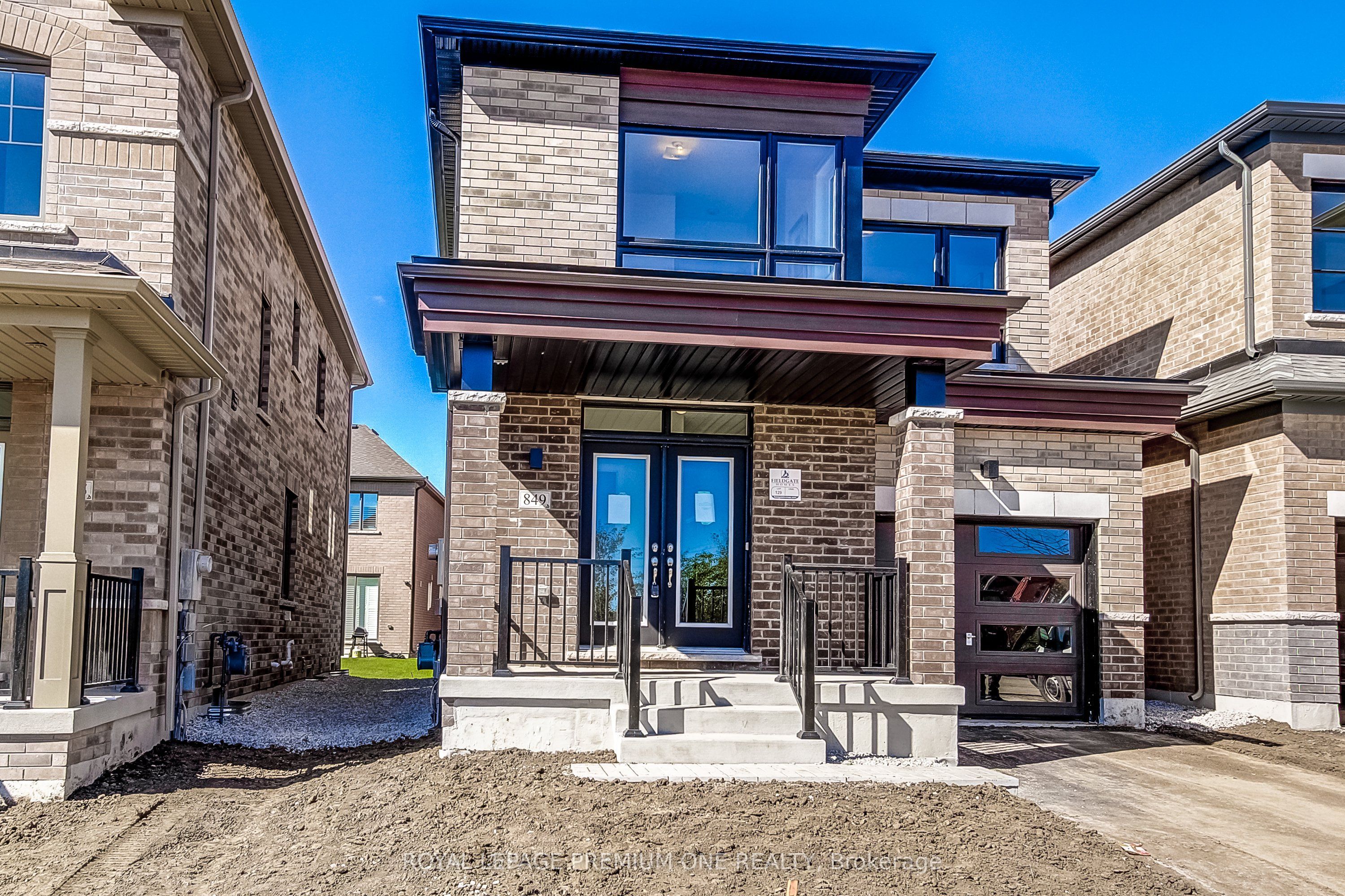 849 HICKORY Crescent