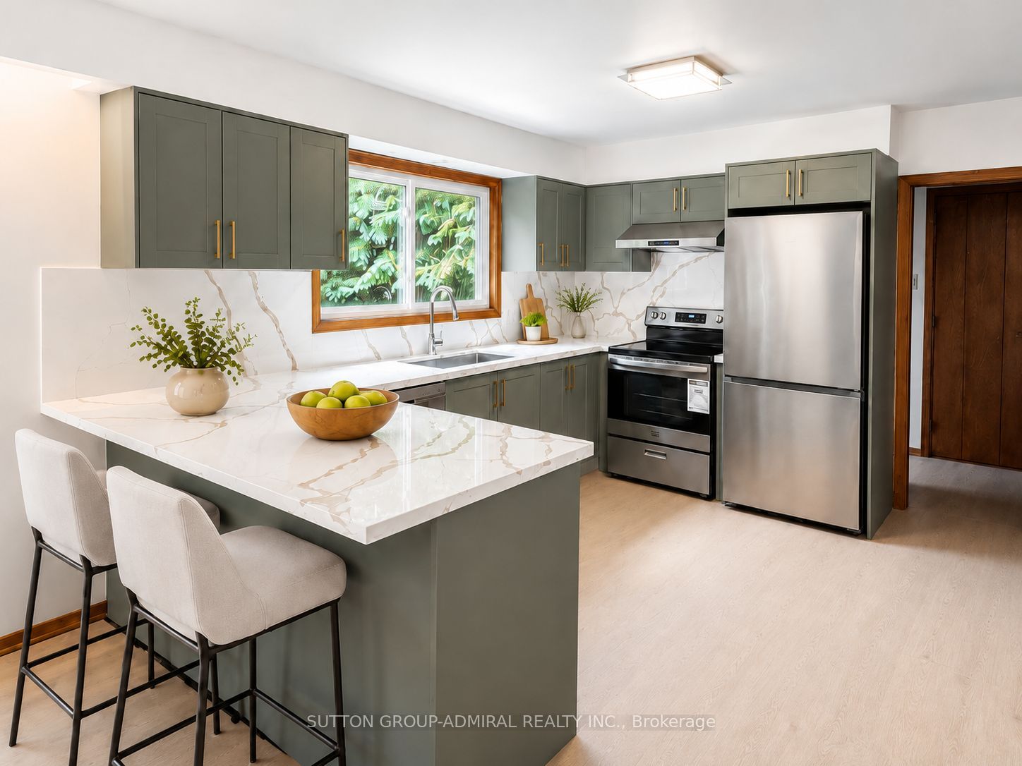 865 Regent Drive