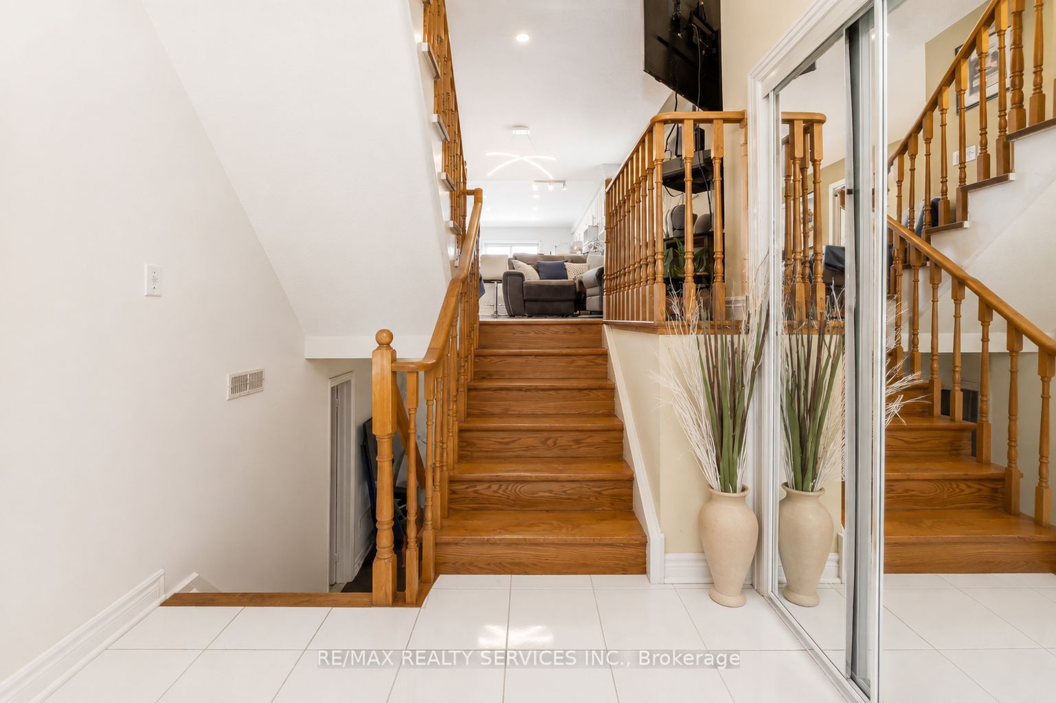 50 Sunny Glen Crescent