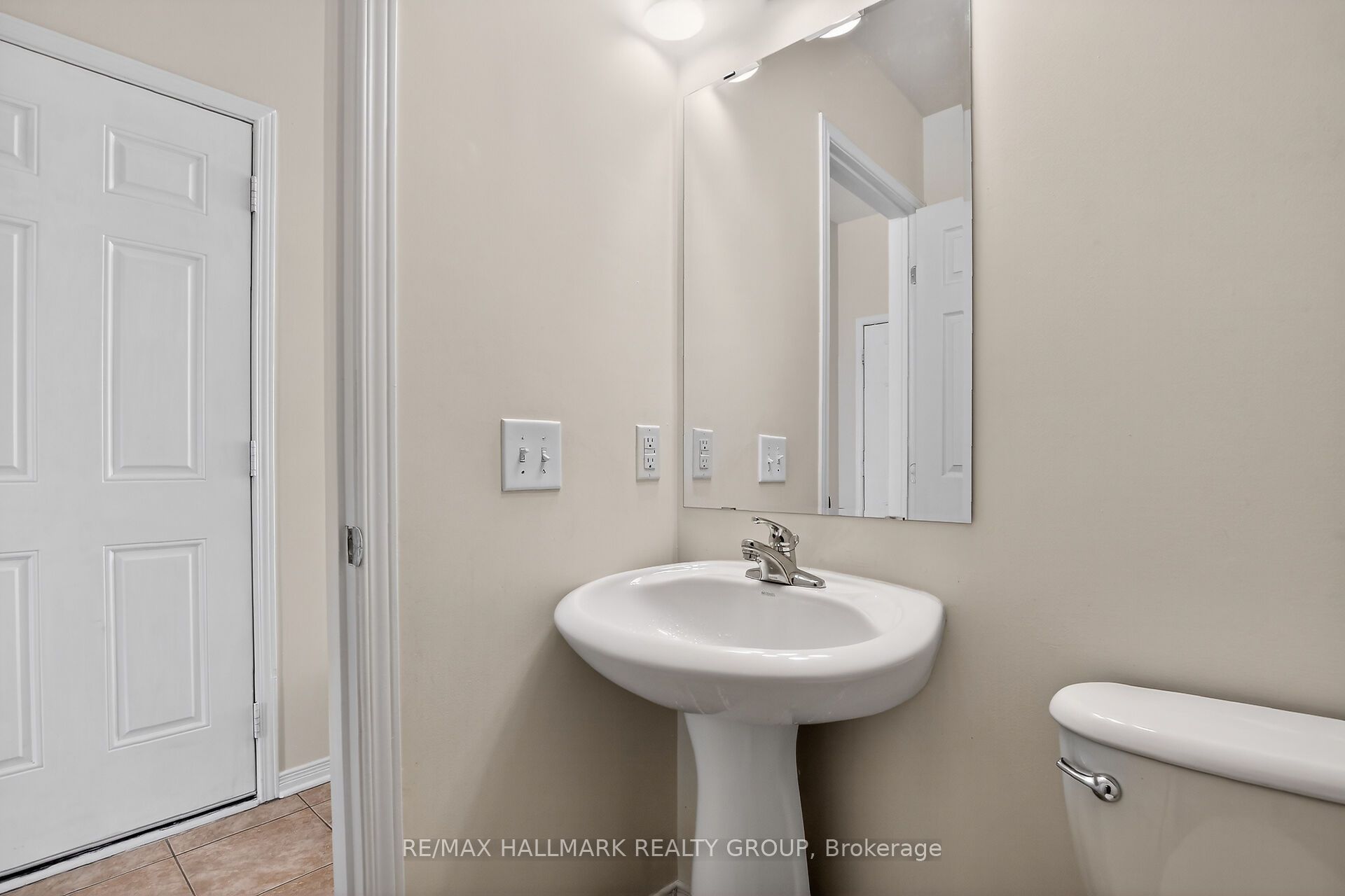 1008 Klondike Road N