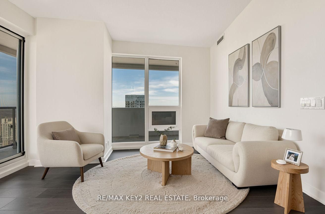2221 Yonge Street 3402