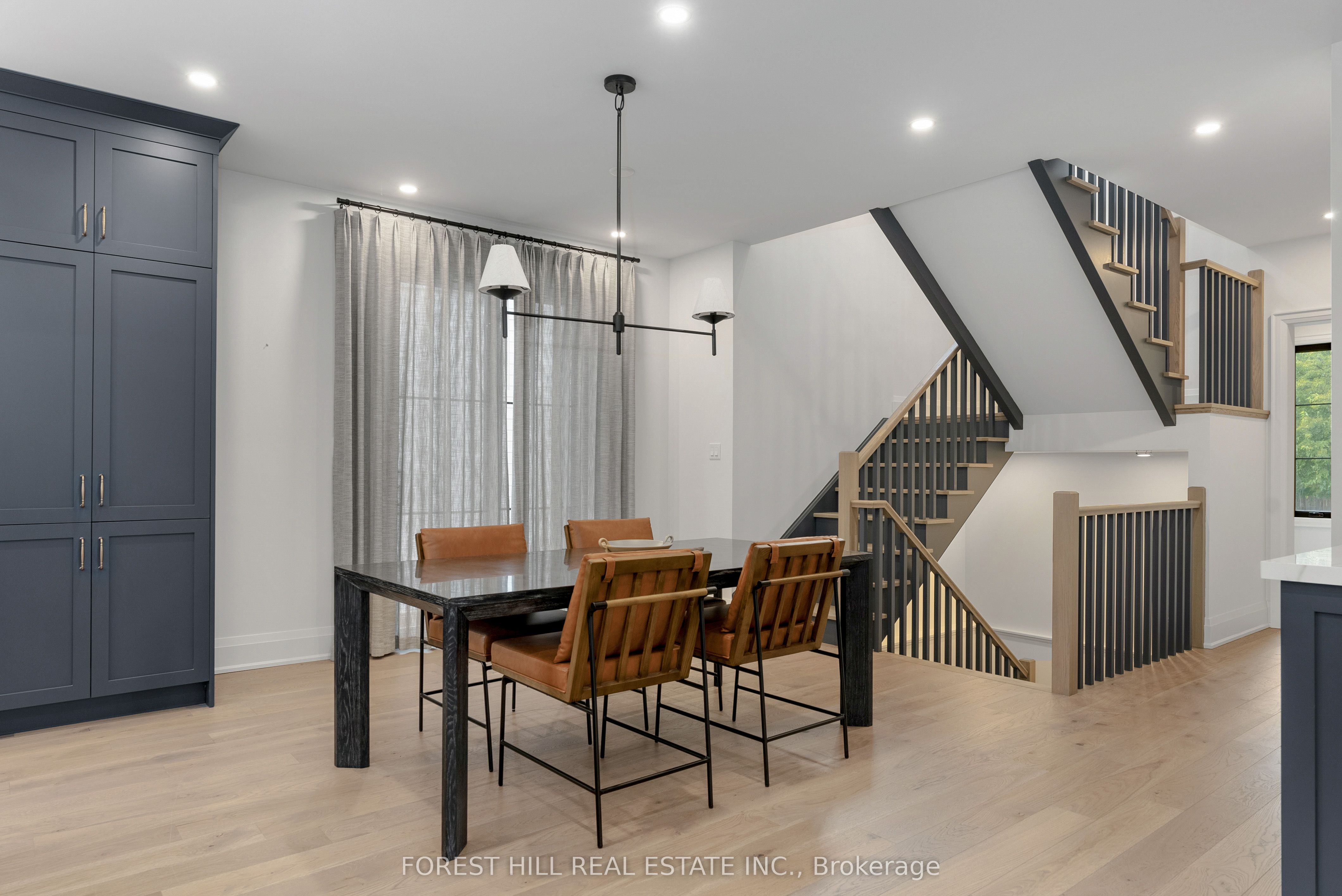 271 Codrington Street