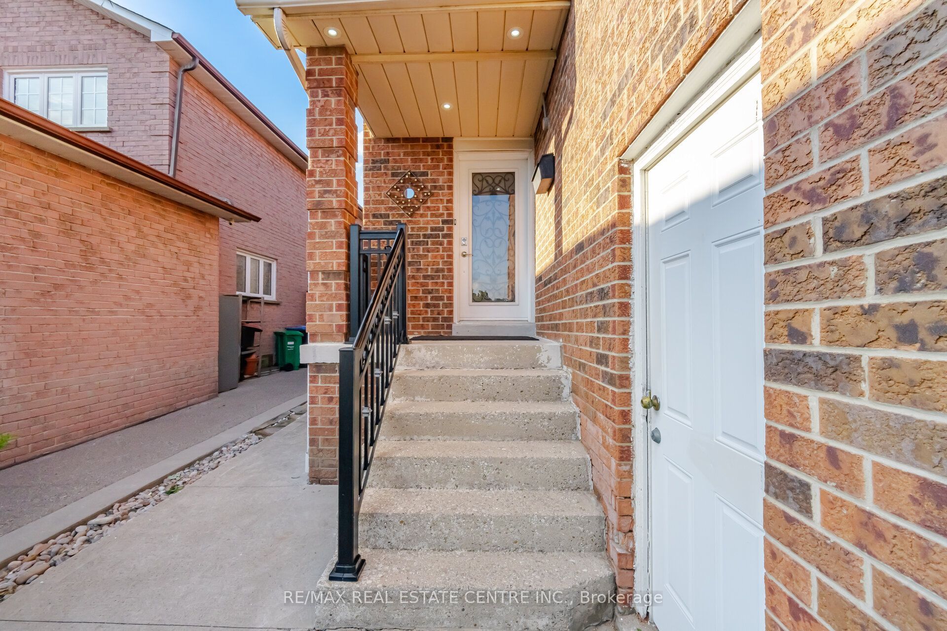 177 Surbray Grove