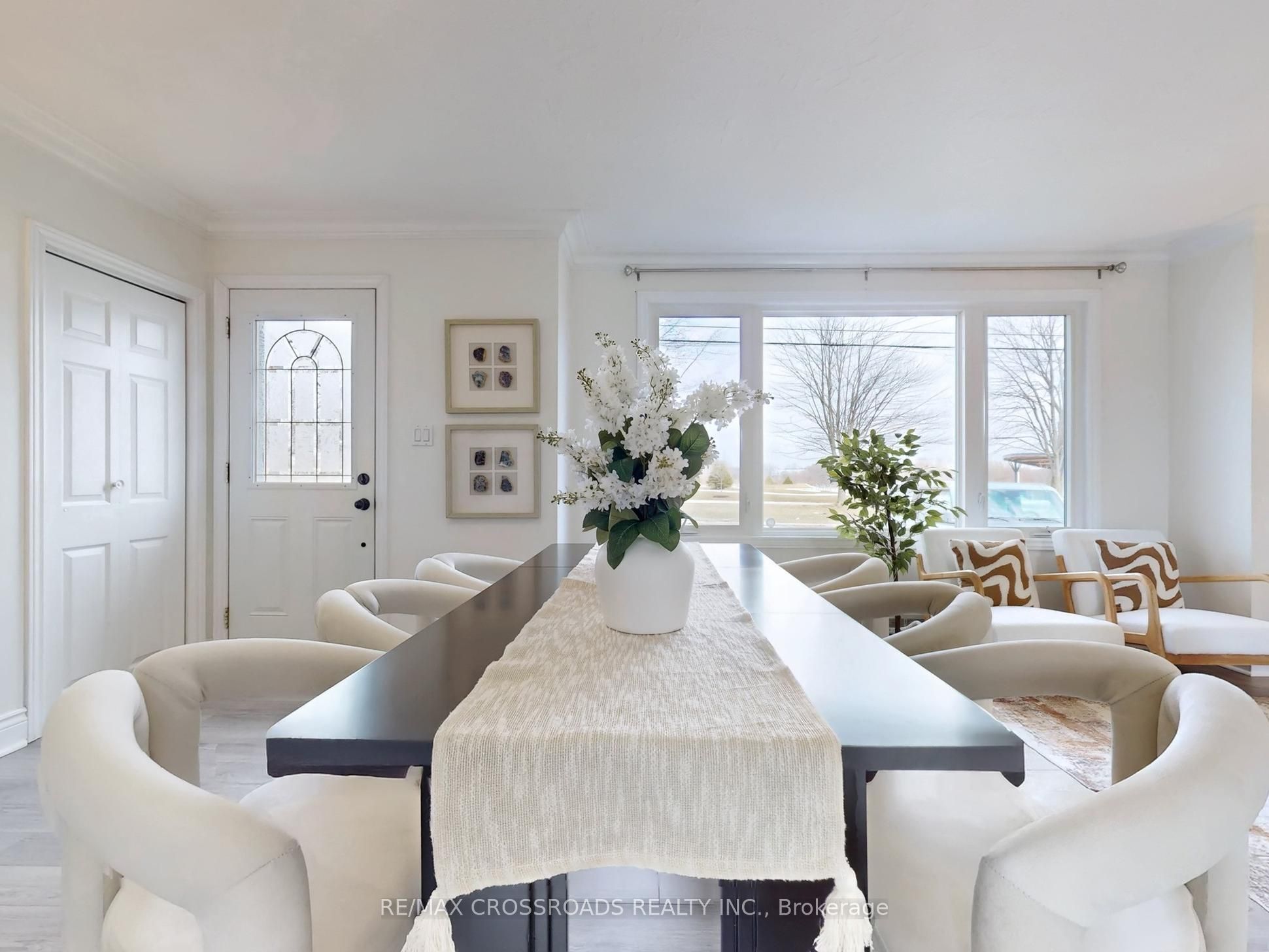 1386 Simcoe Street S