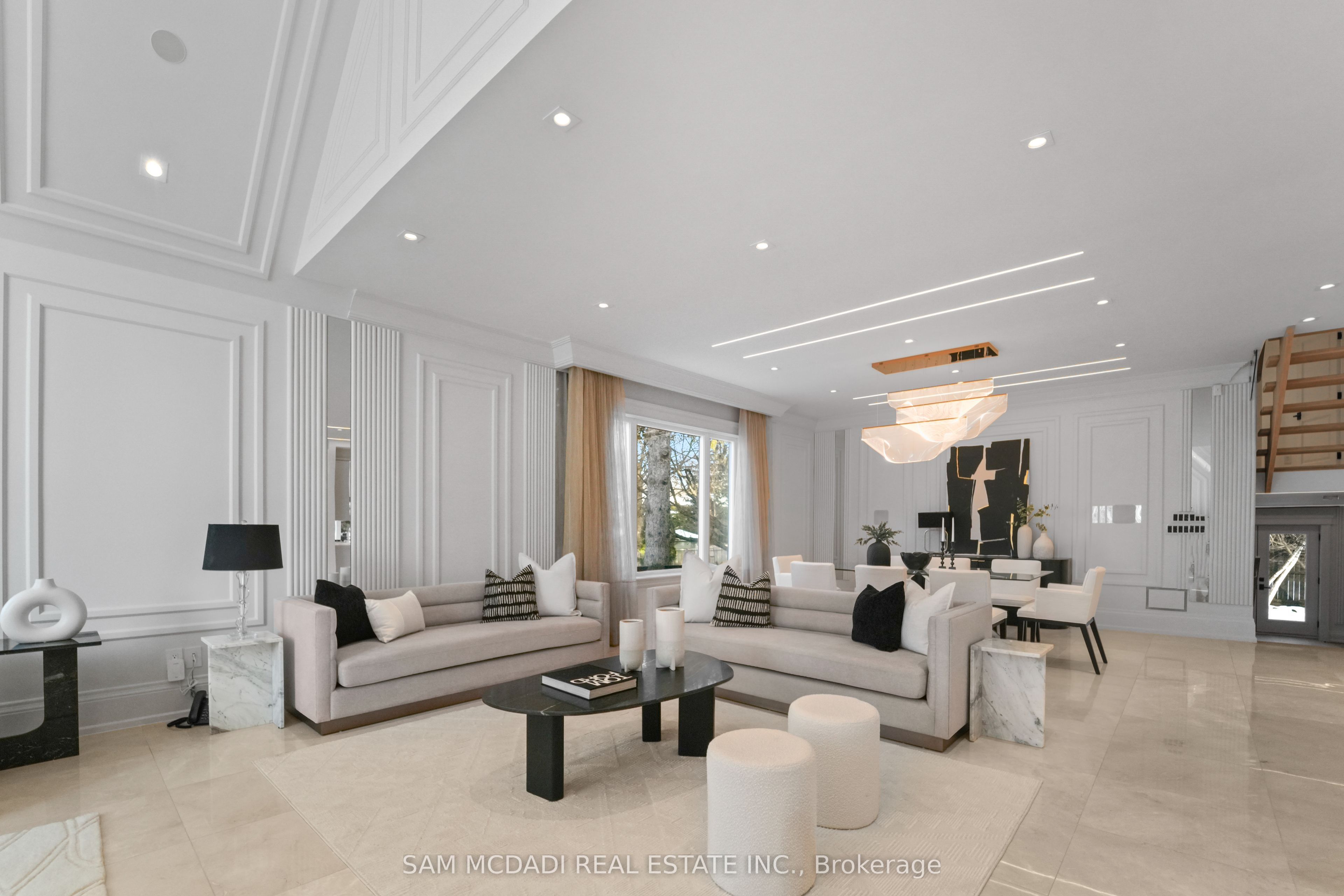 3168 Lakeshore Road W