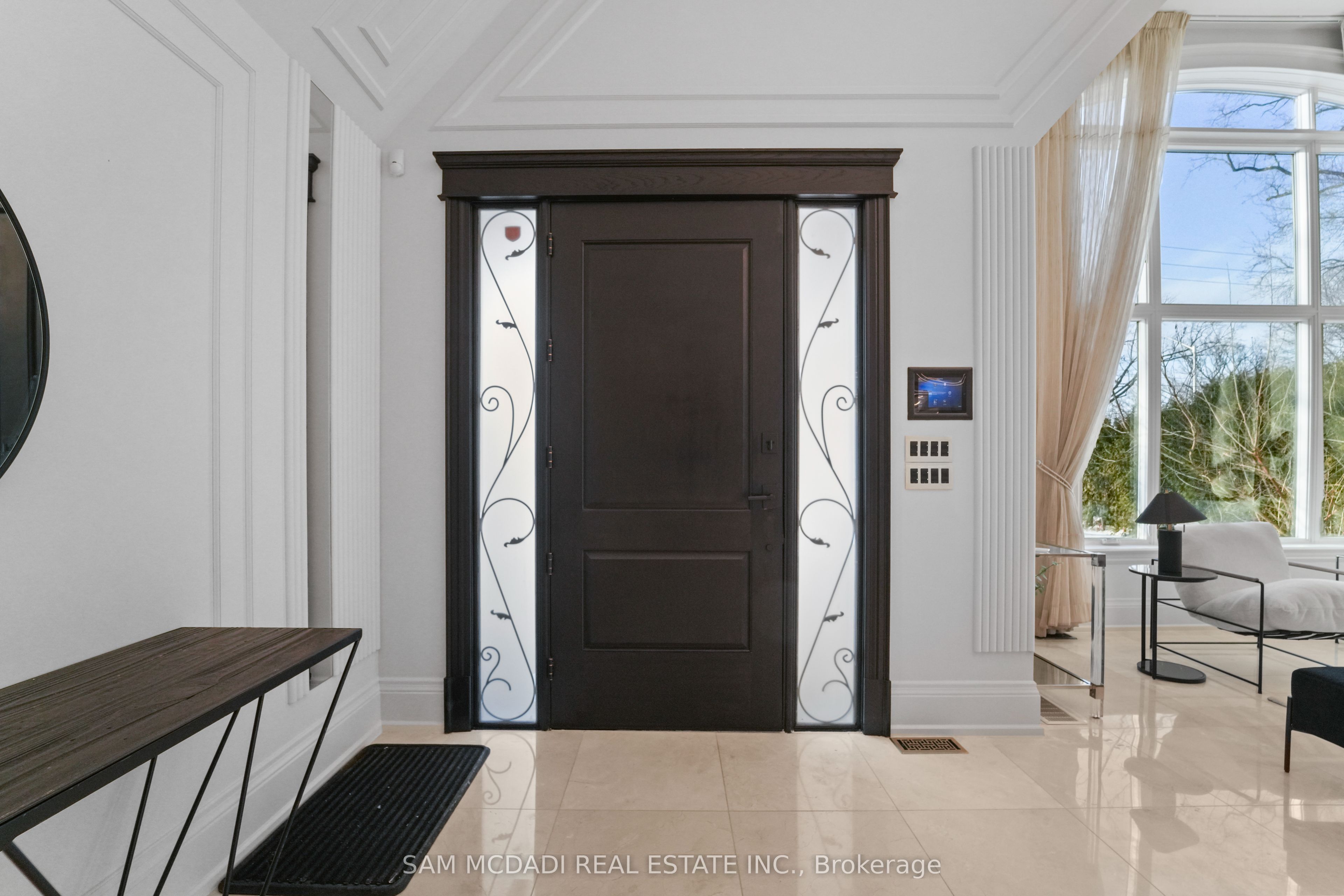 3168 Lakeshore Road W