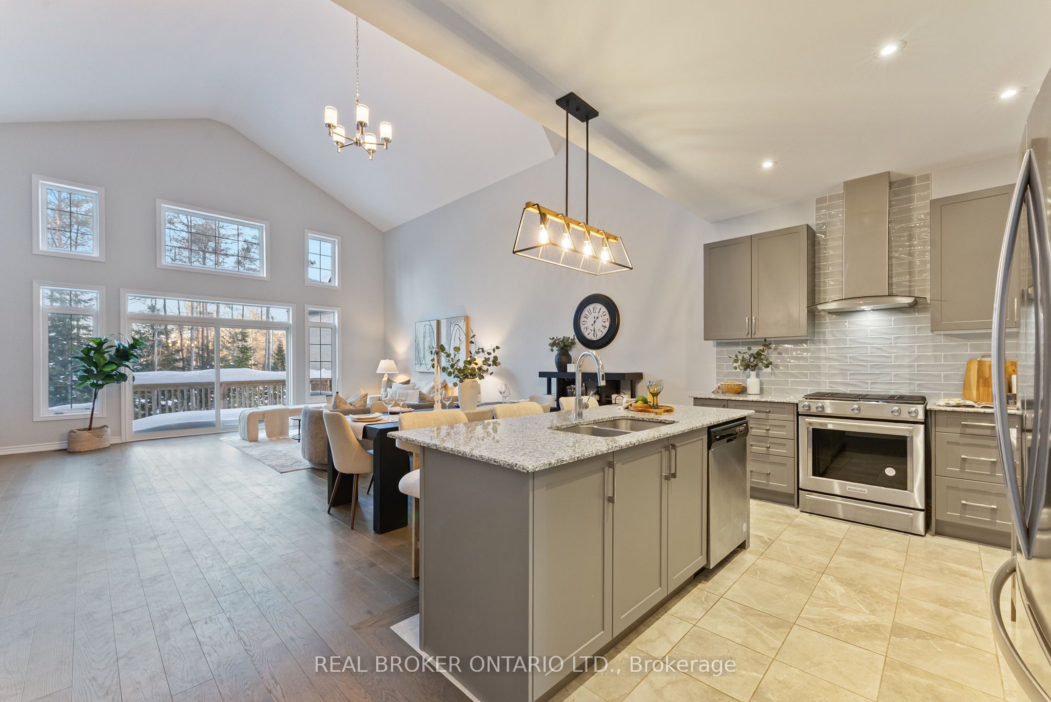 6 Howard Williams Court