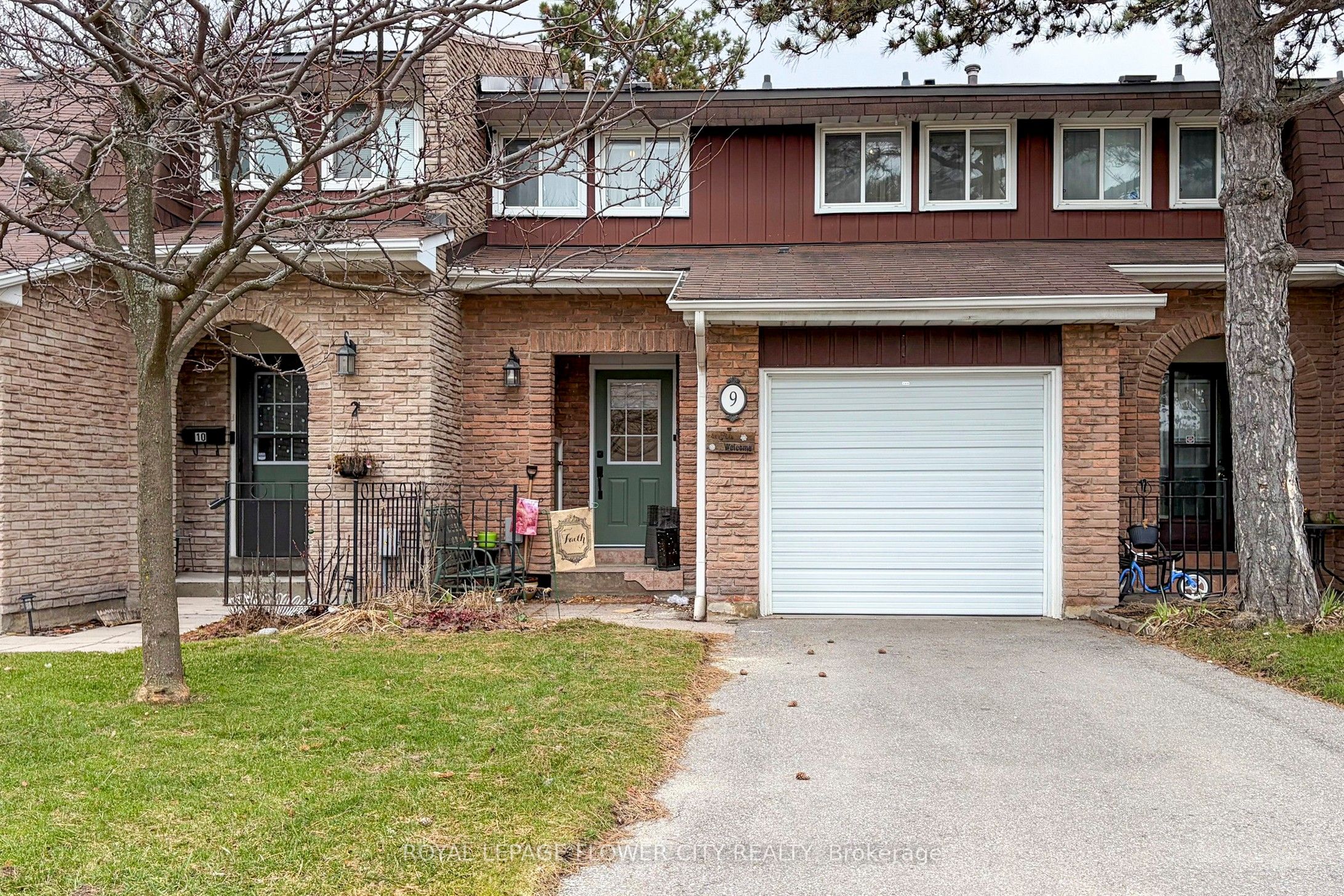 3350 Hornbeam Crescent 9