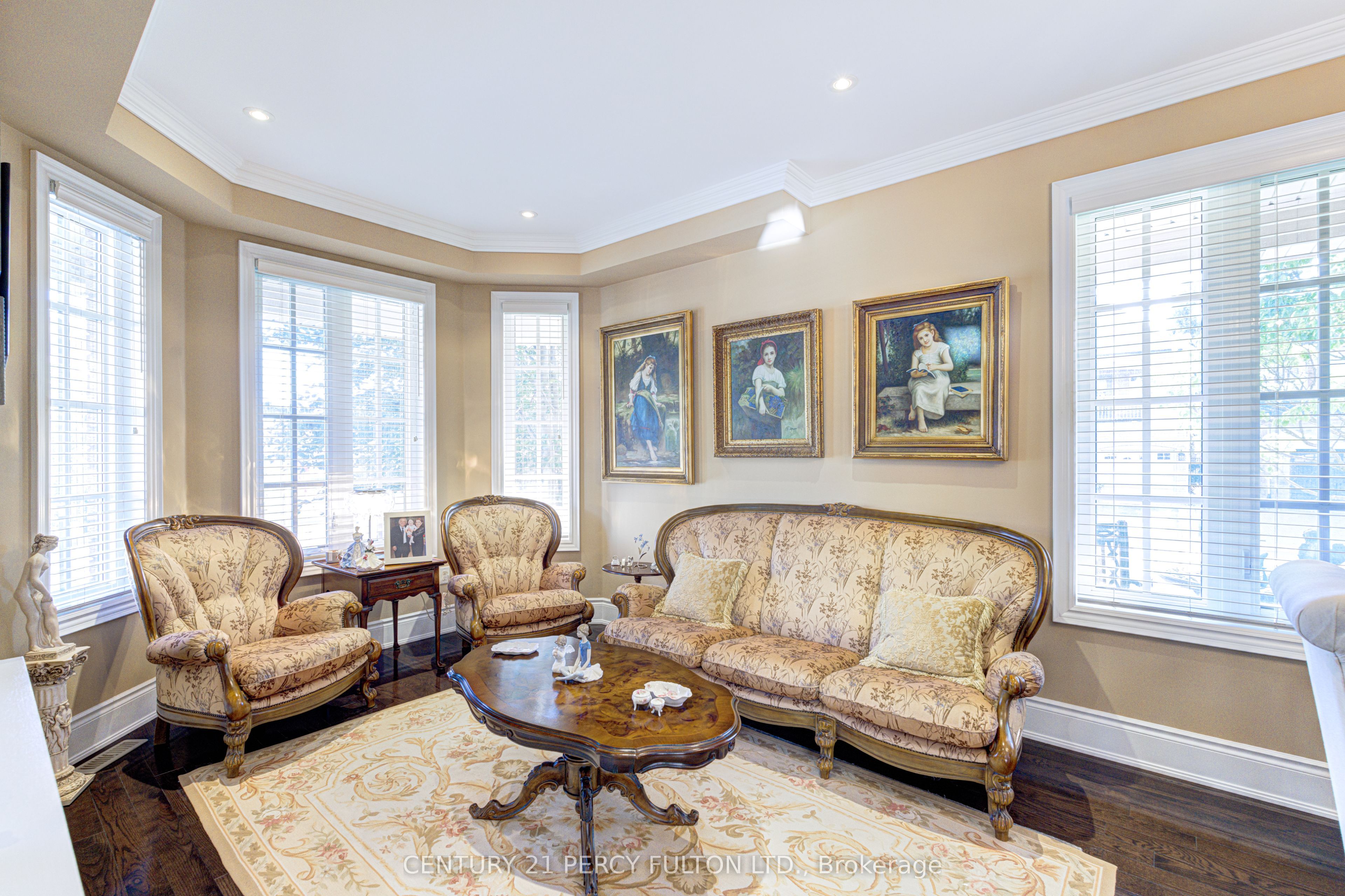 80 Saint James Avenue