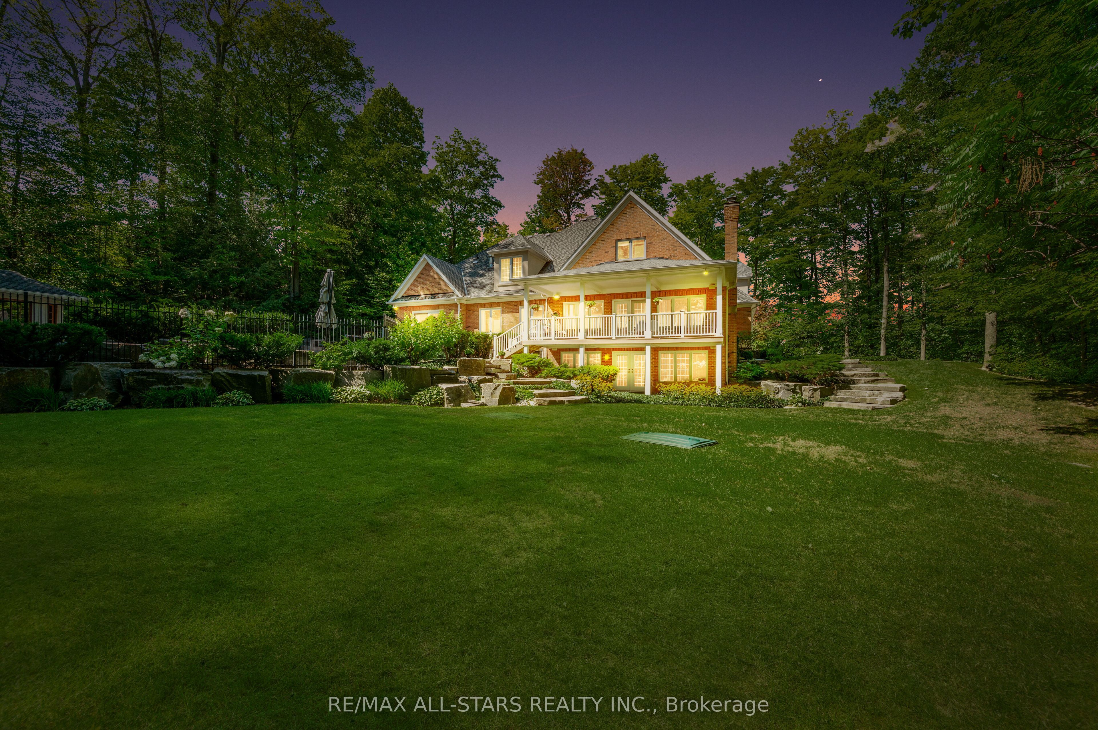 3 Bridgewater Drive