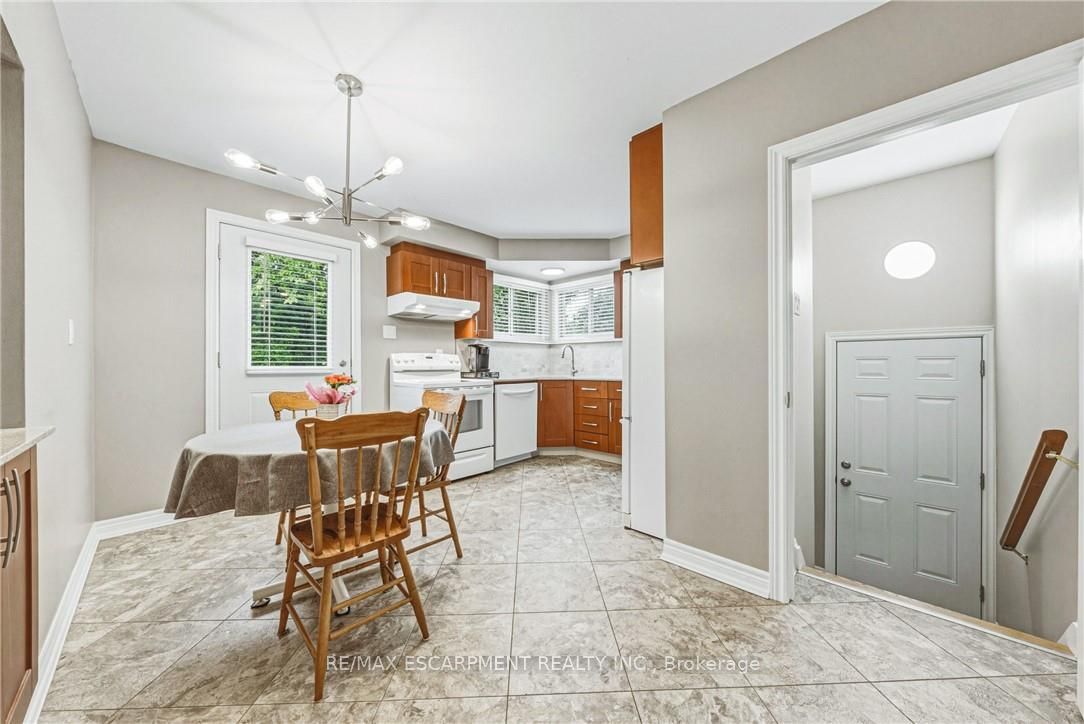 1208 HOMEWOOD Drive
