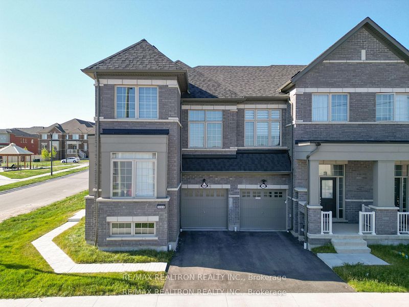 988 Grosbeak Trail