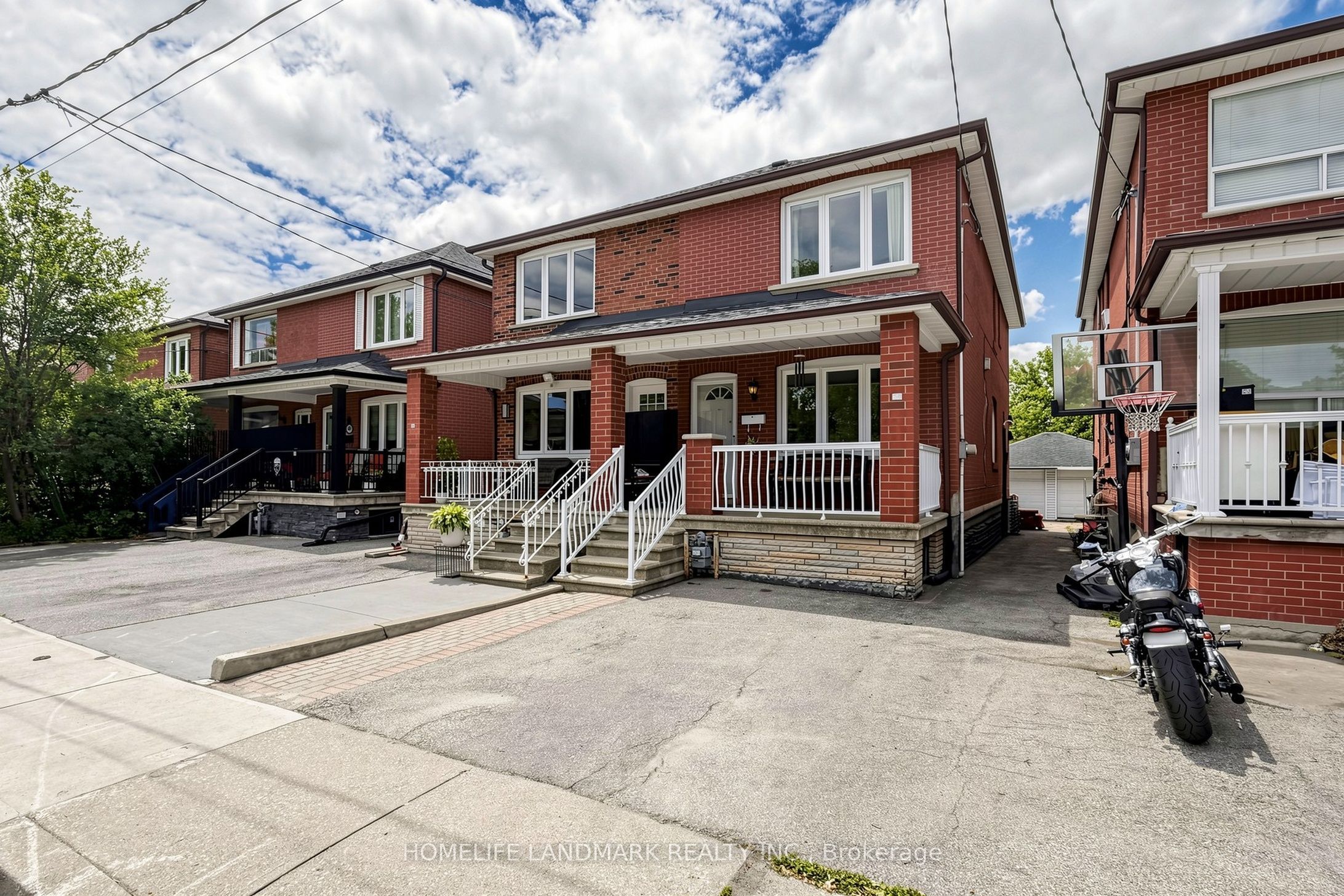 484 Glenholme Avenue