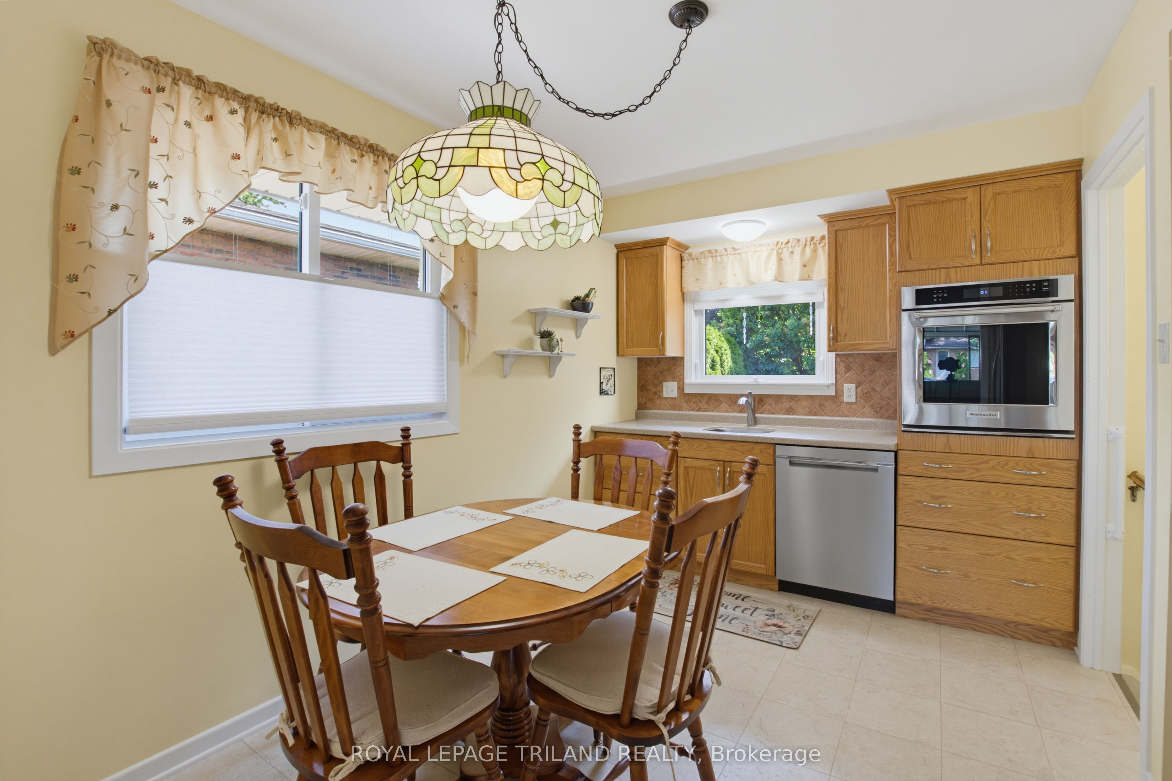 115 Champlain Crescent