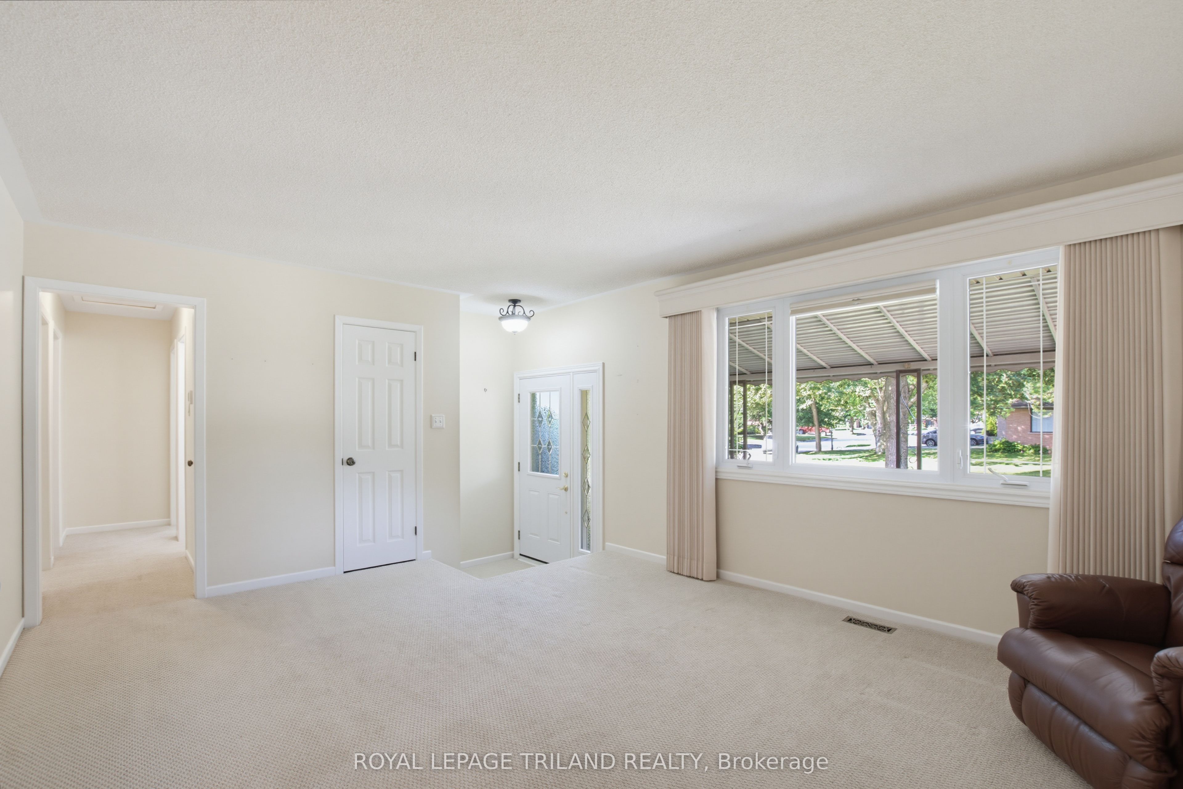115 Champlain Crescent