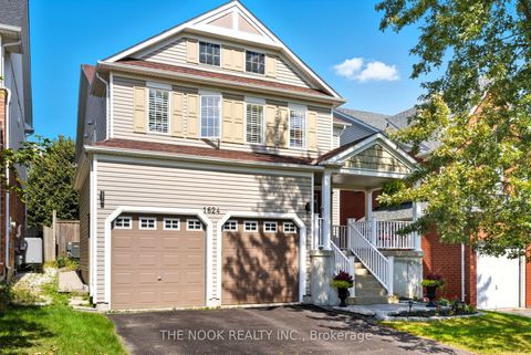 1624 Docking Court Oshawa ON L1K 0H3