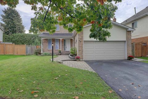40 Doncaster Crescent Clarington ON L1B 1E7