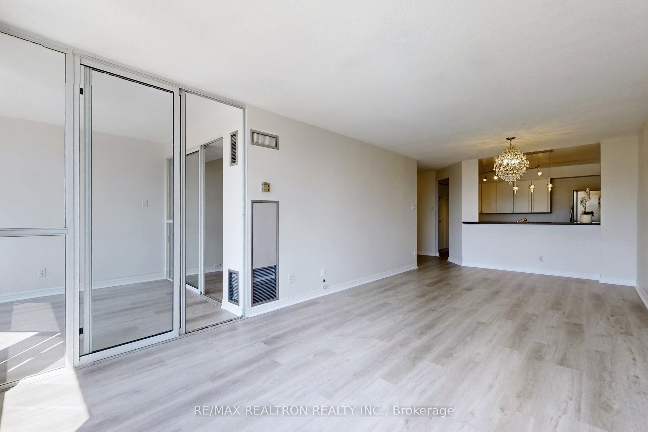 1131 Steeles Avenue W 407