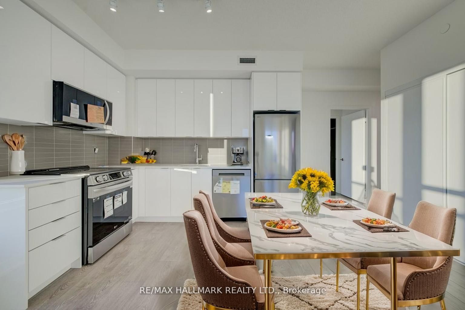 225 Malta Avenue S 408