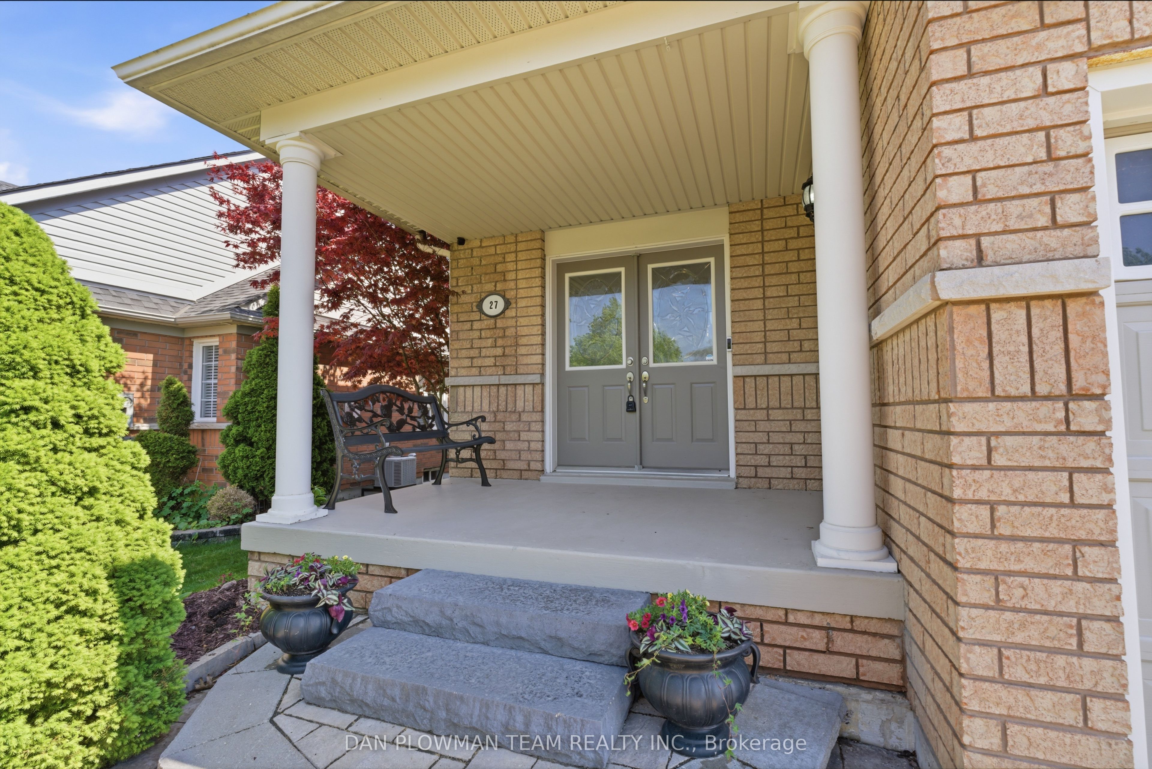 27 Hockley Avenue