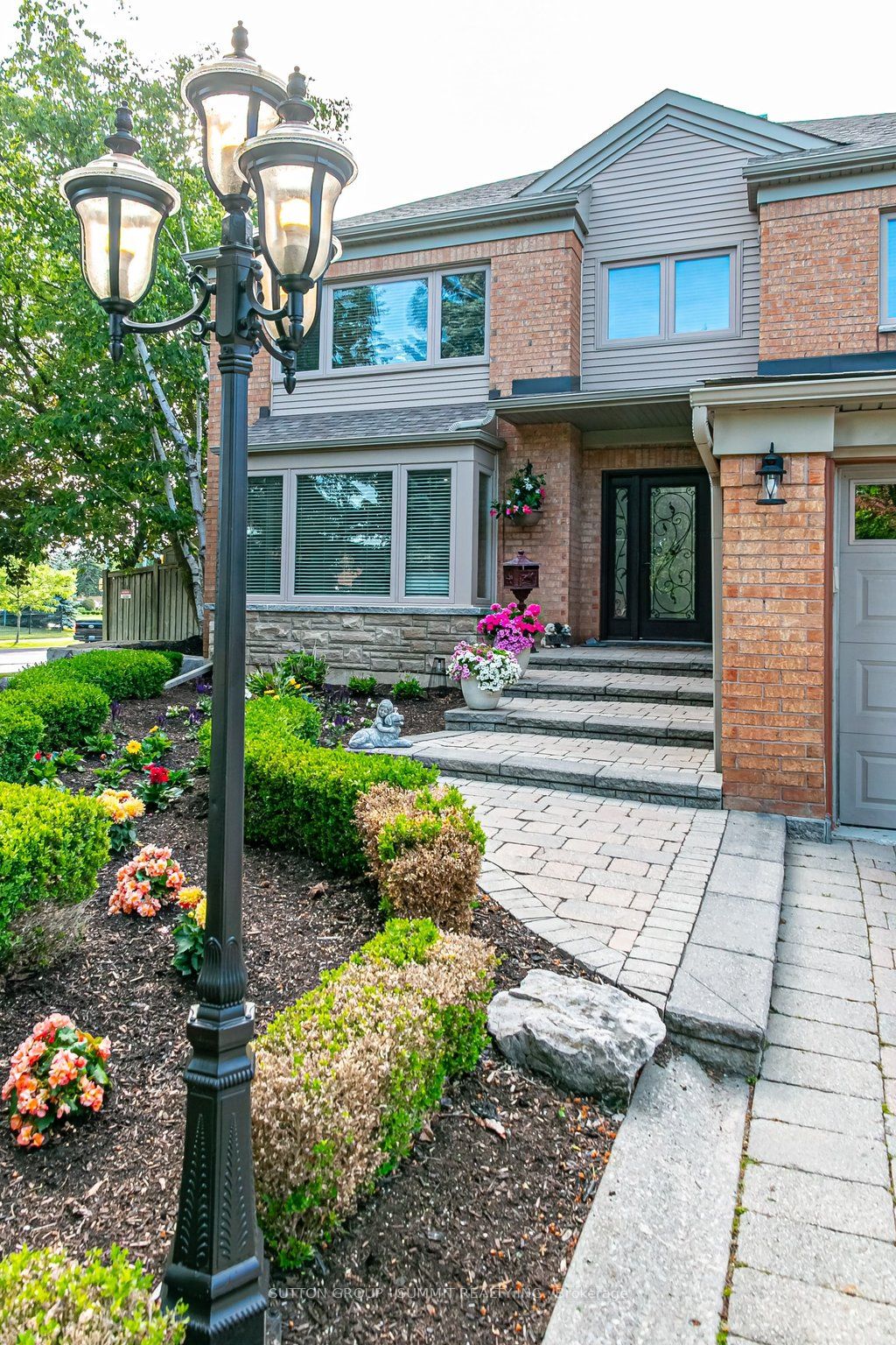 3739 St. Laurent Court