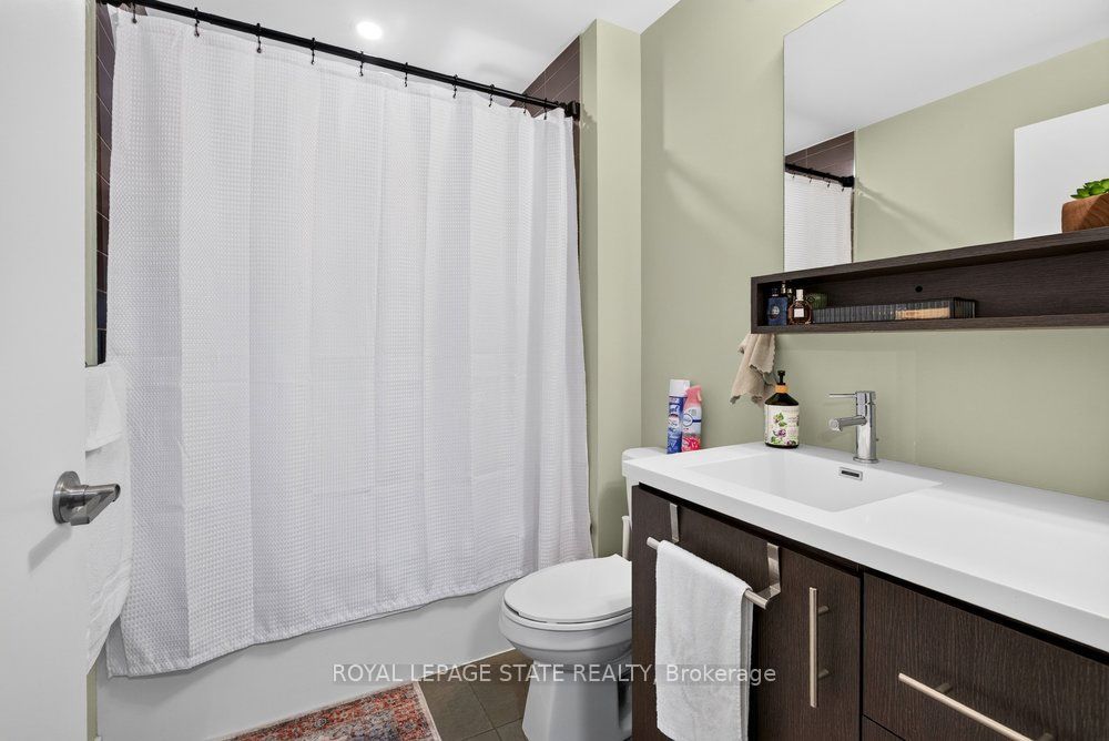 10 Esplanade Lane 511