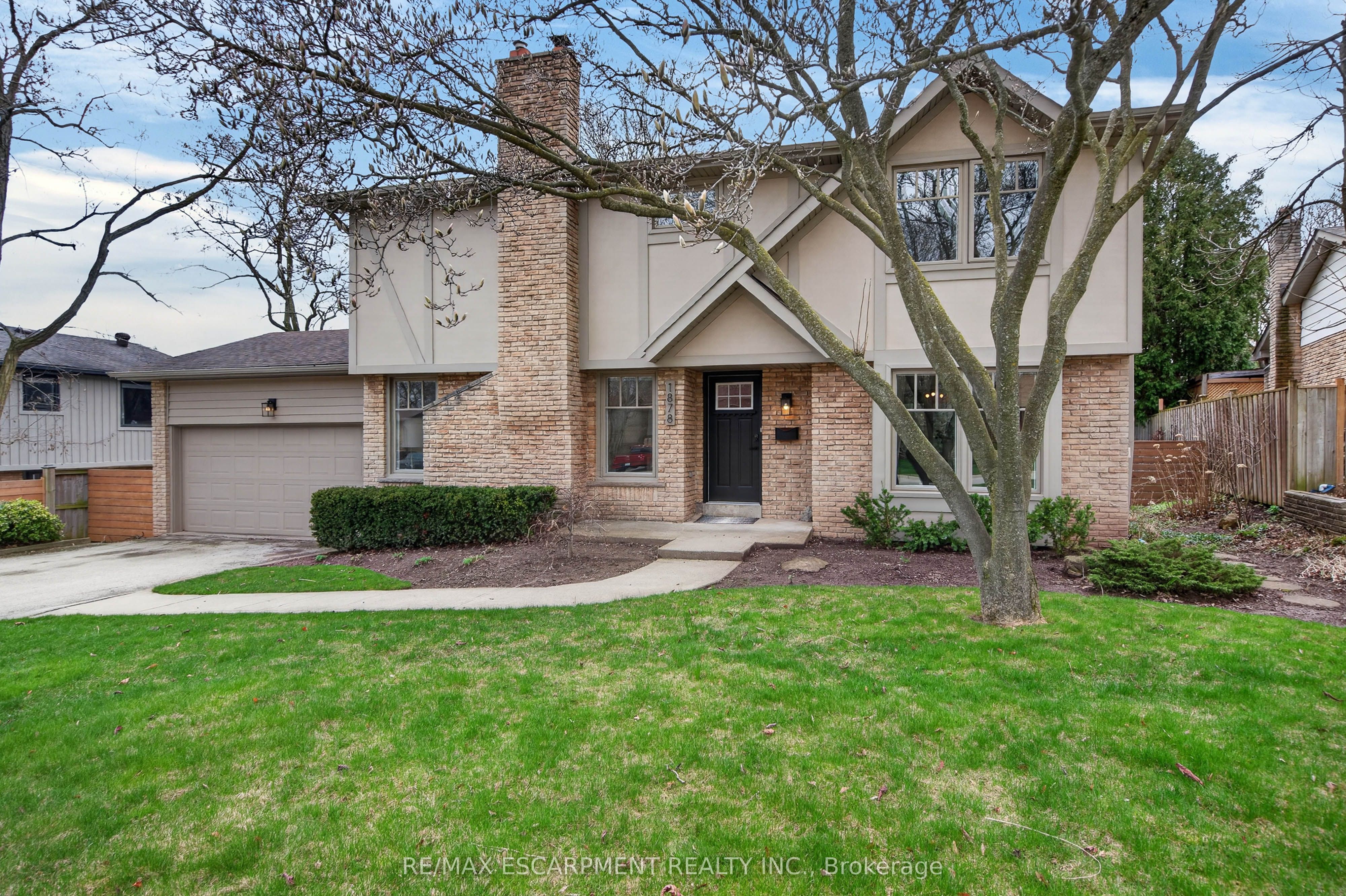 1878 Heather Hills Drive