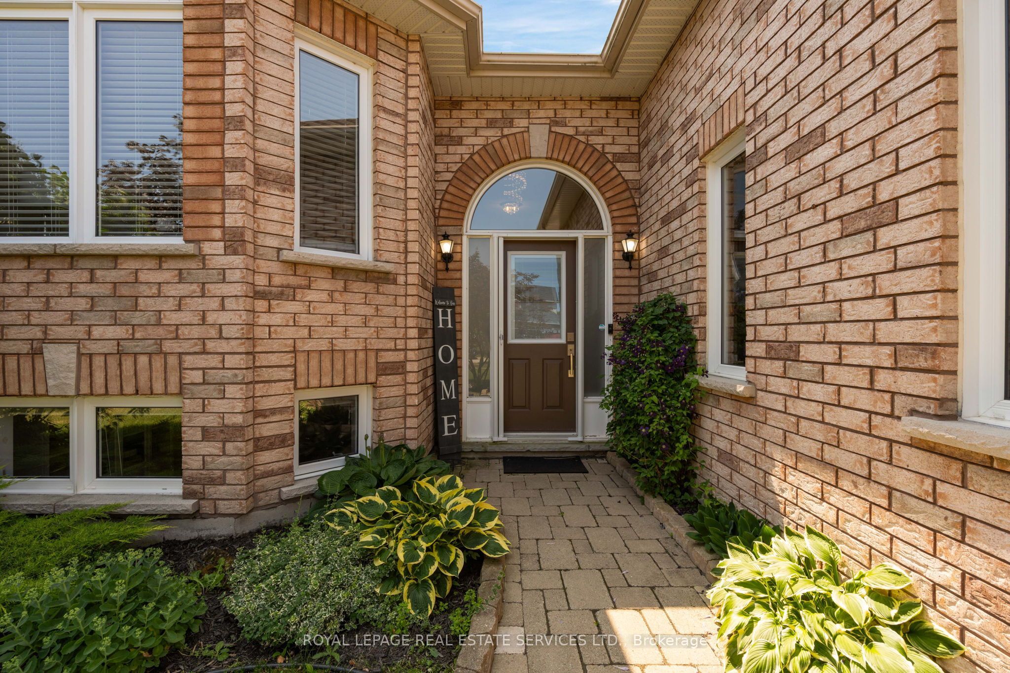 619 Glen Cedar Crescent