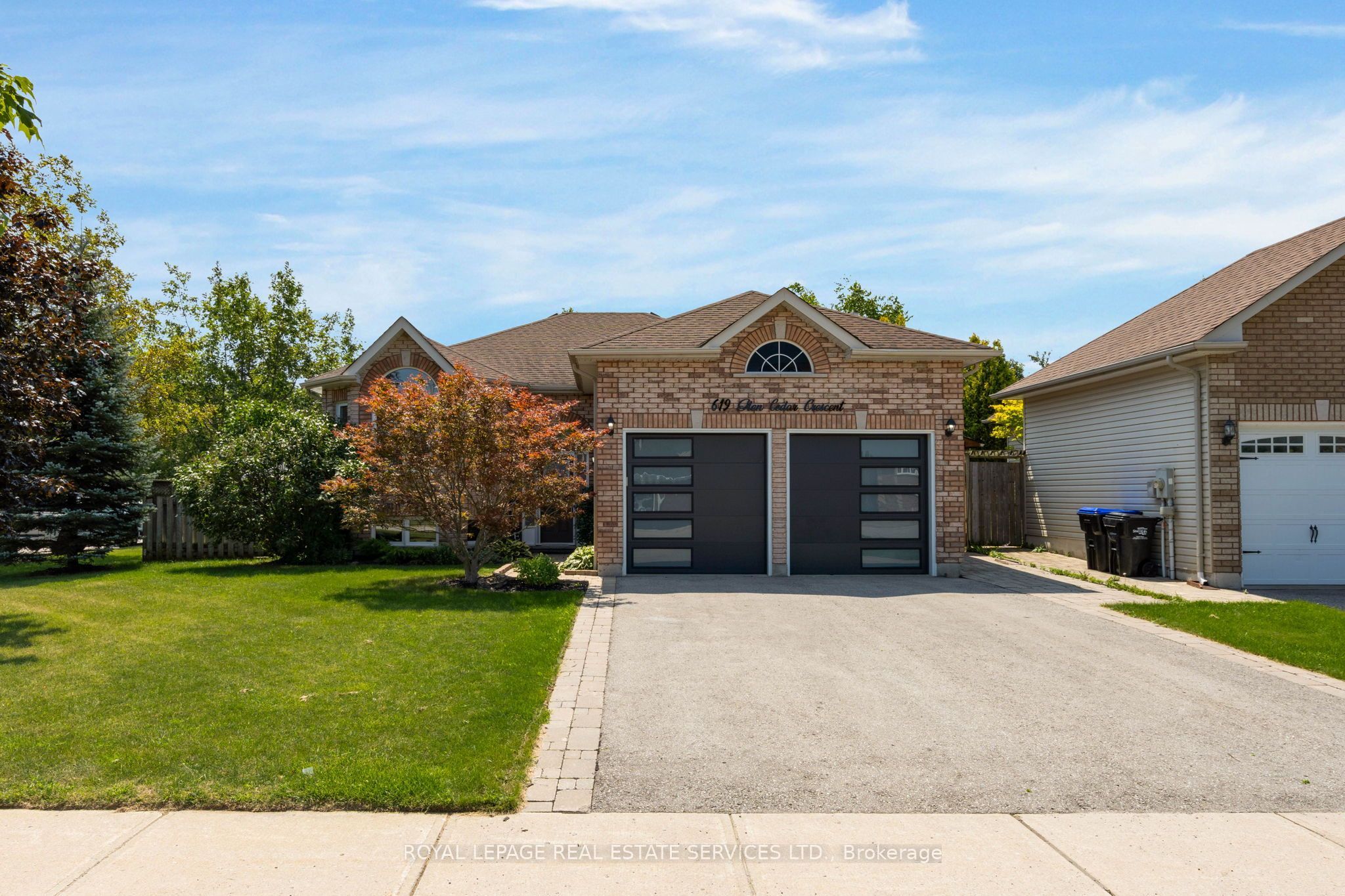 619 Glen Cedar Crescent