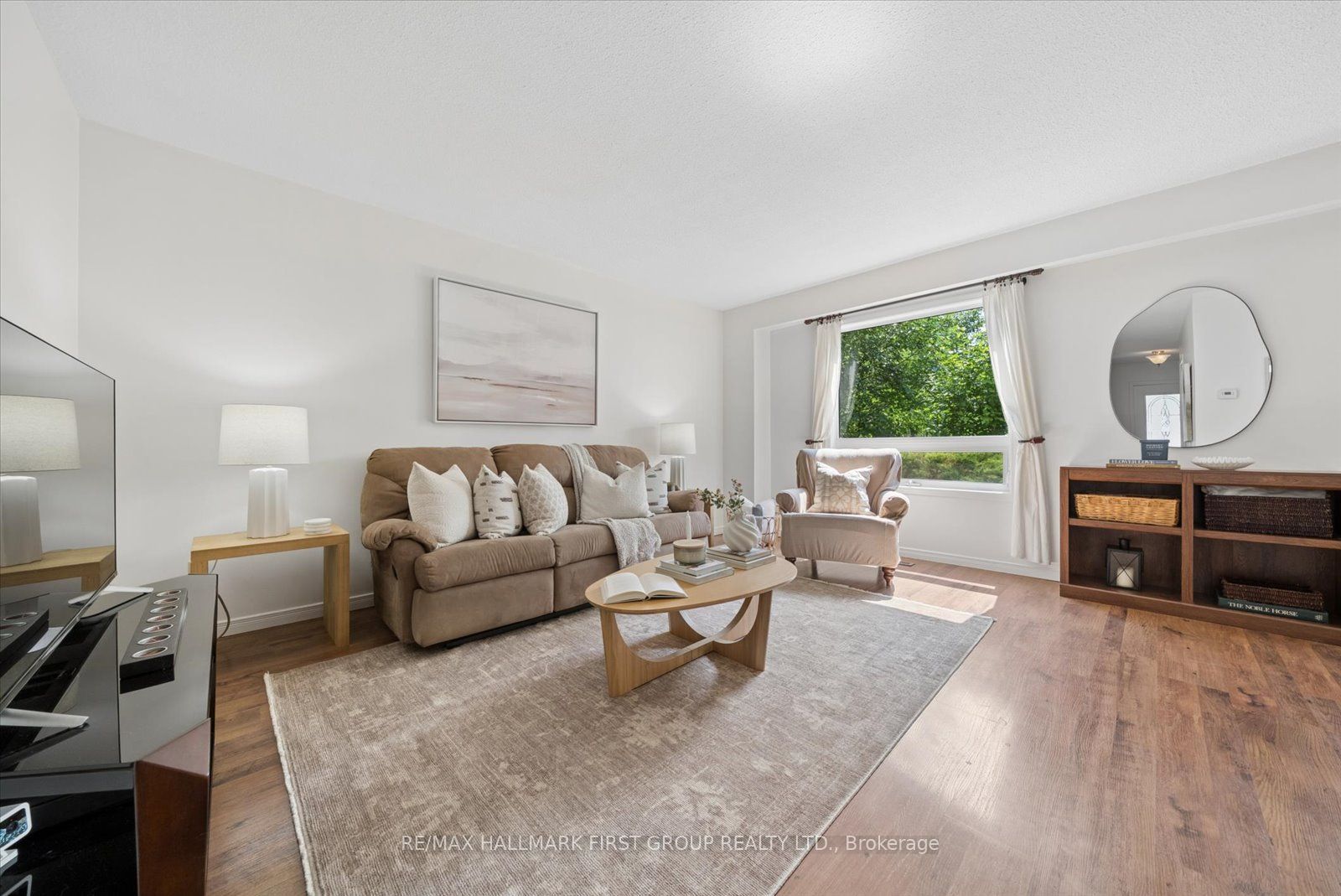 648 Creekview Circle