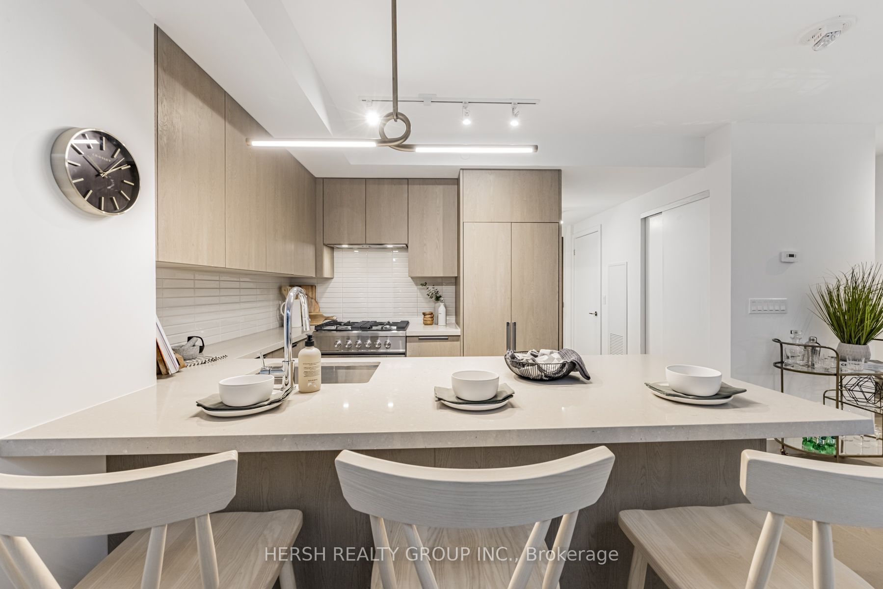 160 Kingsway Crescent 101