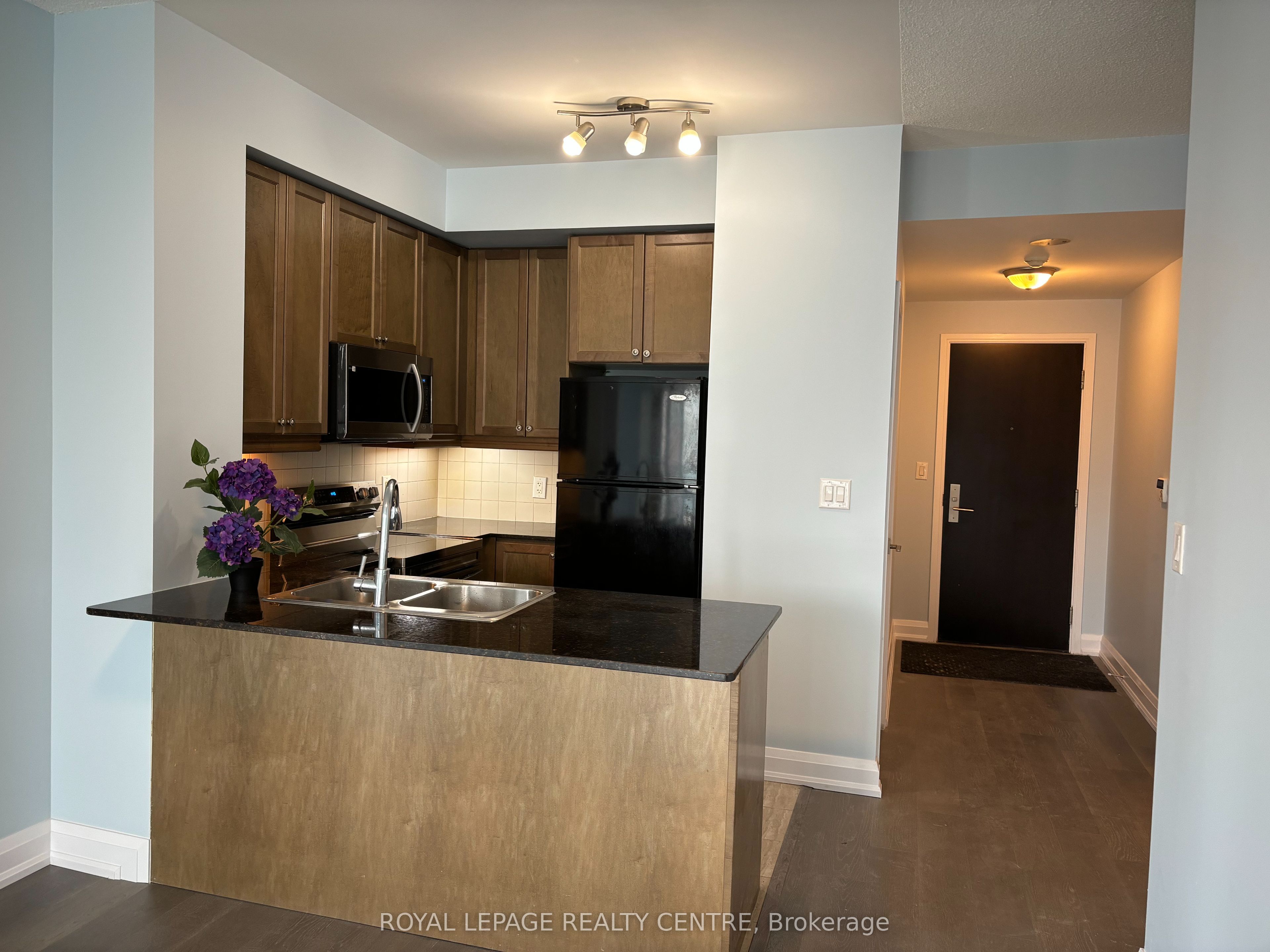 60 Absolute Avenue 1103