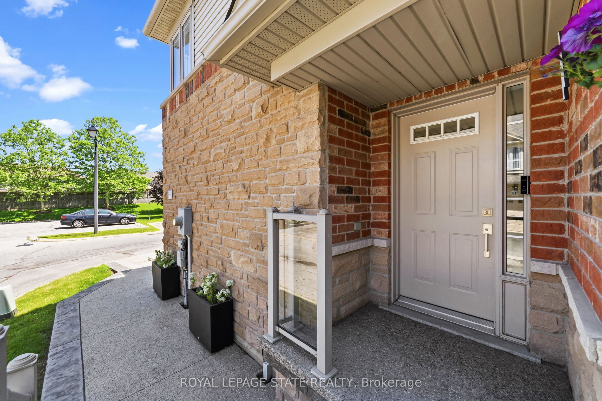 242 Upper Mount Albion Road 13