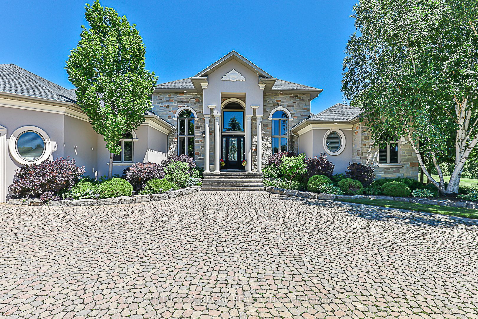 16 Lake Woods Drive