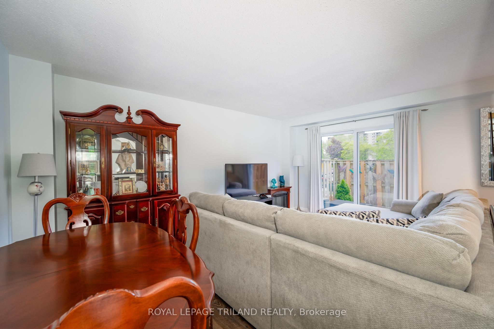 70 Fiddlers Green Road 104