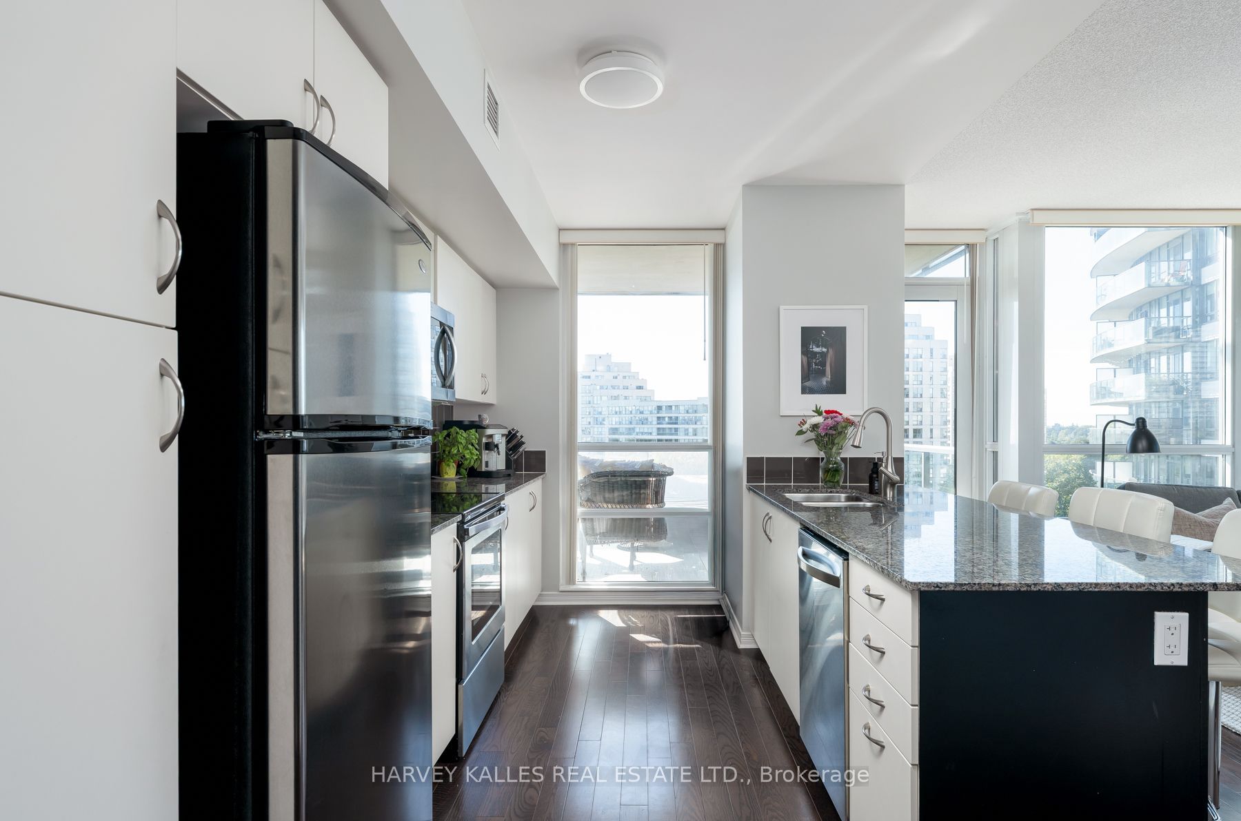 2230 Lake Shore Boulevard W 602