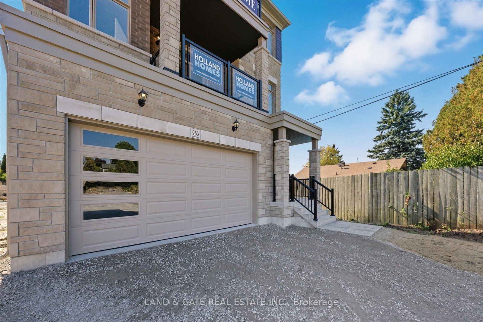 965 Queensdale Avenue