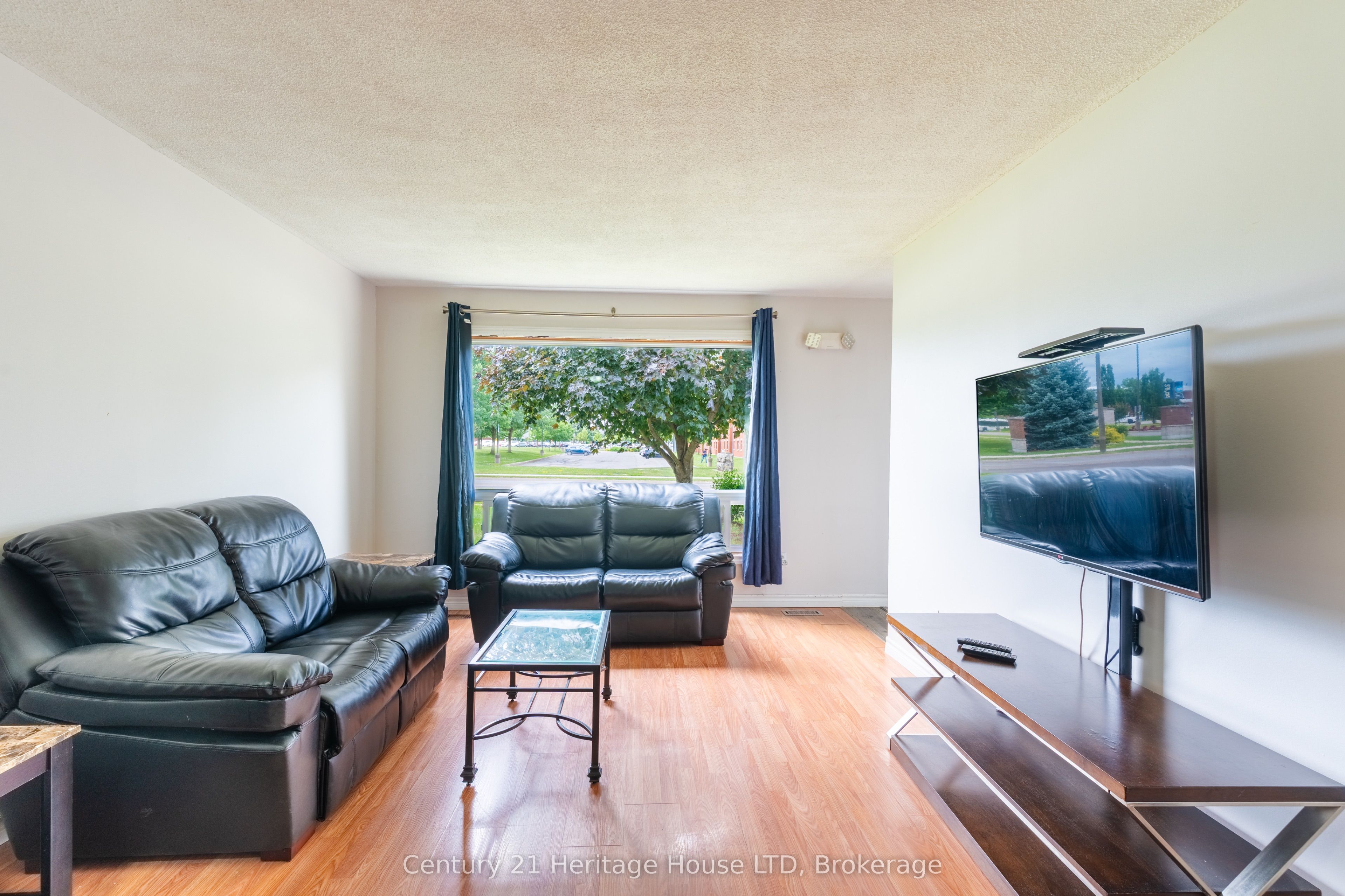 542 First Avenue N
