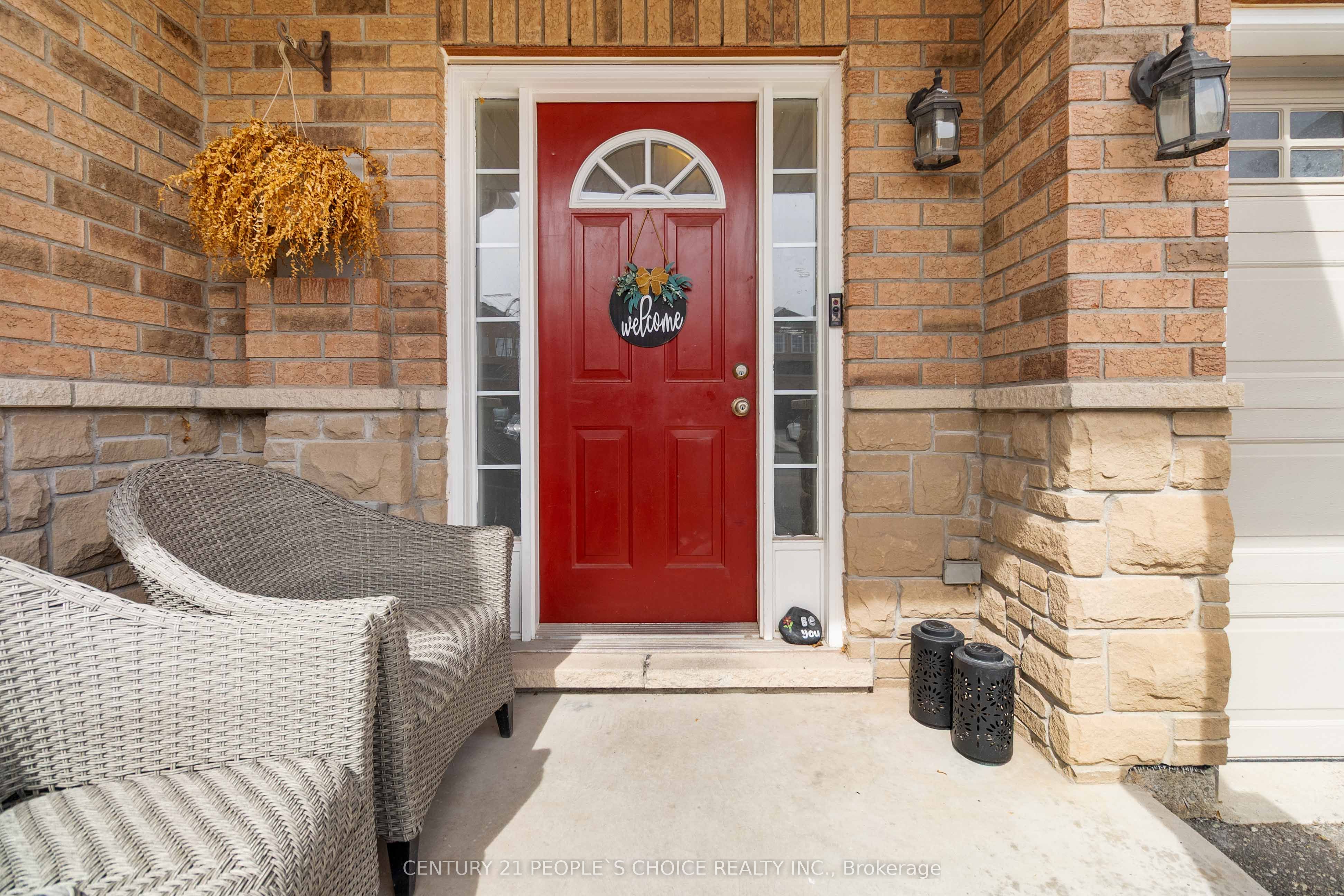 2145 Redstone Crescent