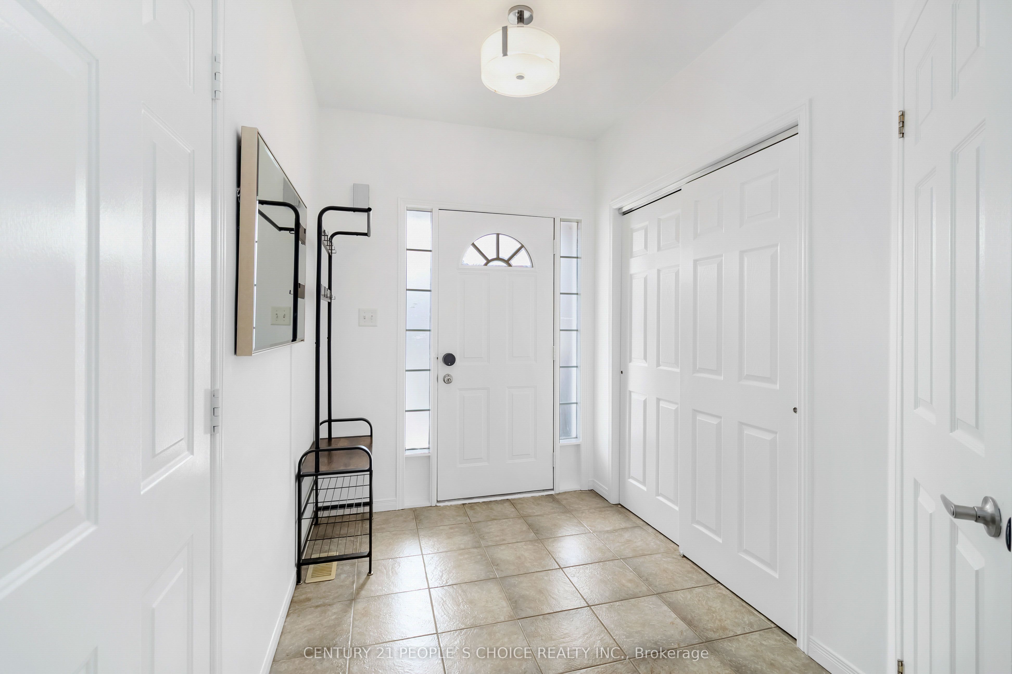 2145 Redstone Crescent