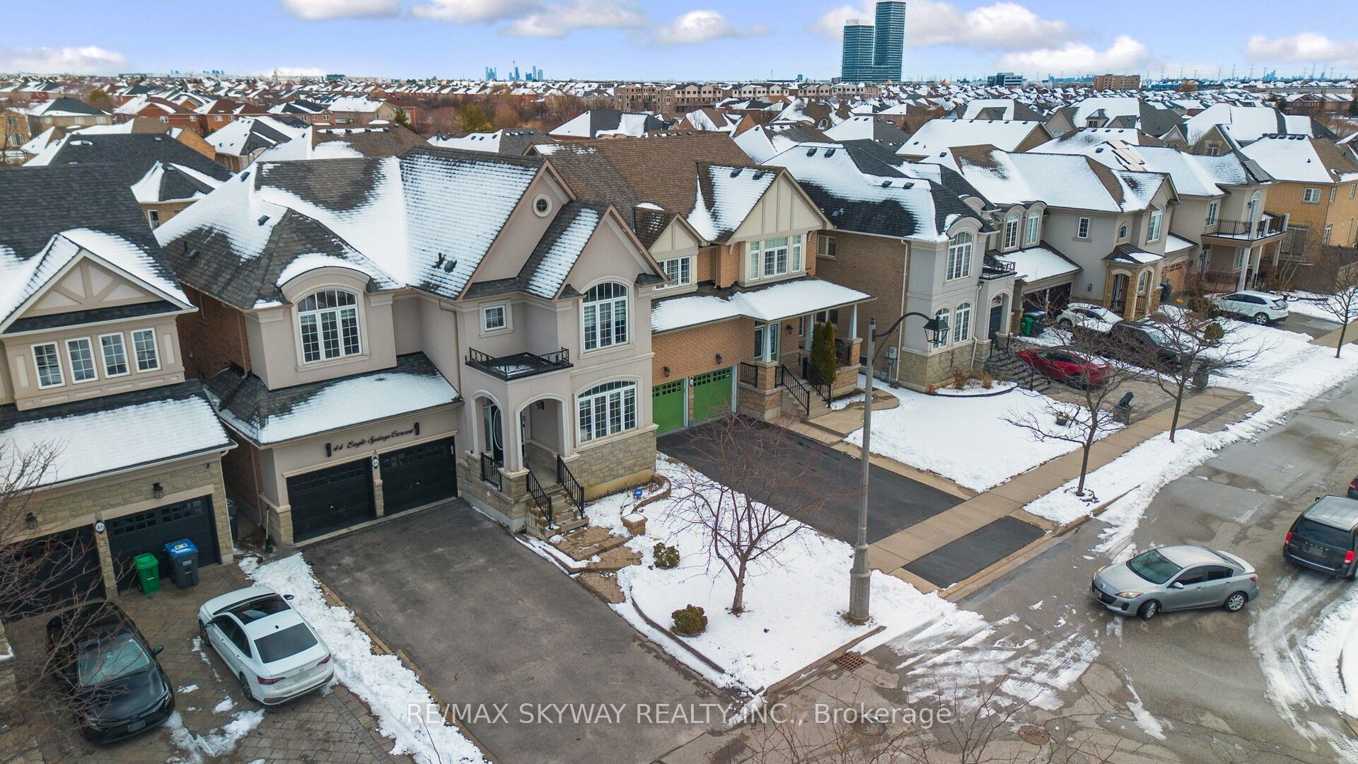 44 Eaglesprings Crescent