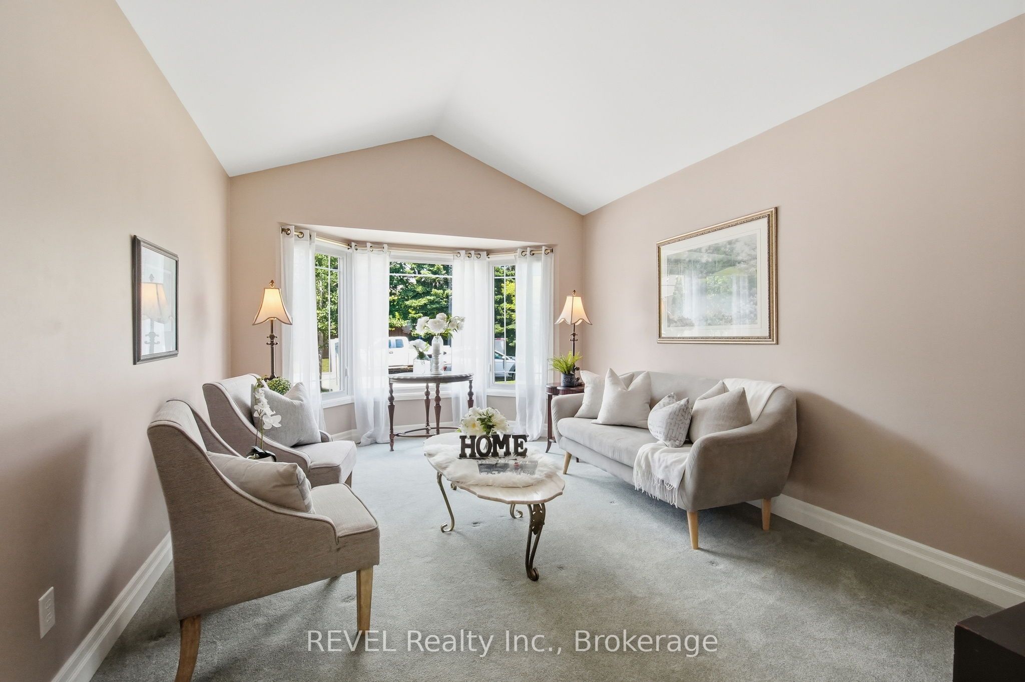 29 Stratton Crescent