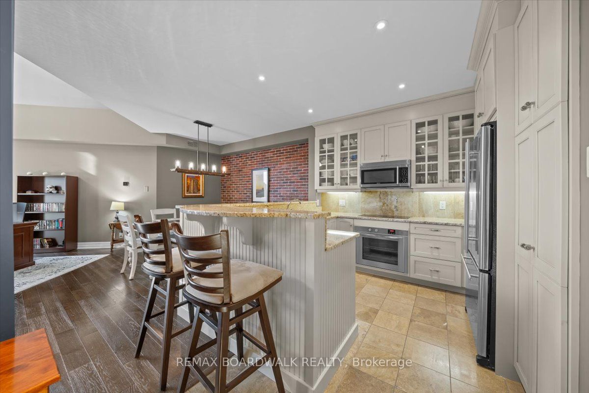 320 Mcleod Street #PH804