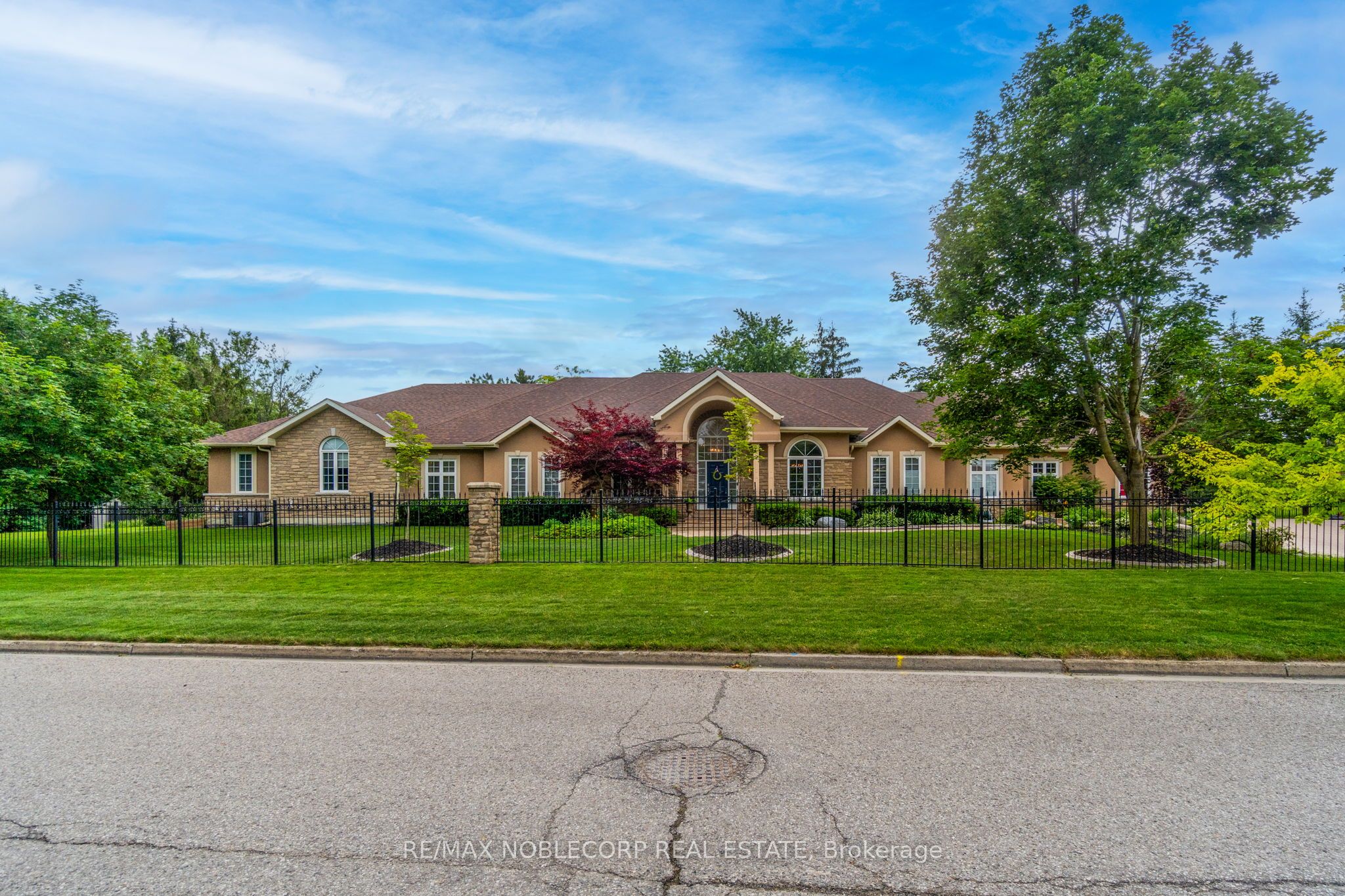 80 Carmichael Crescent