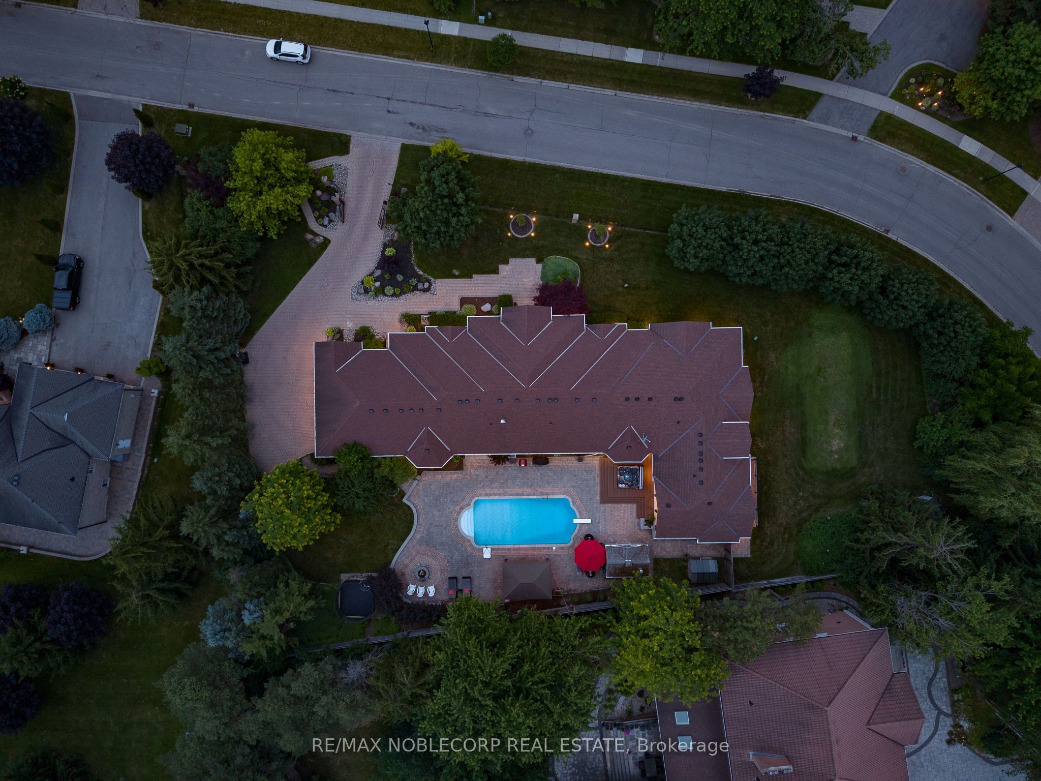 80 Carmichael Crescent