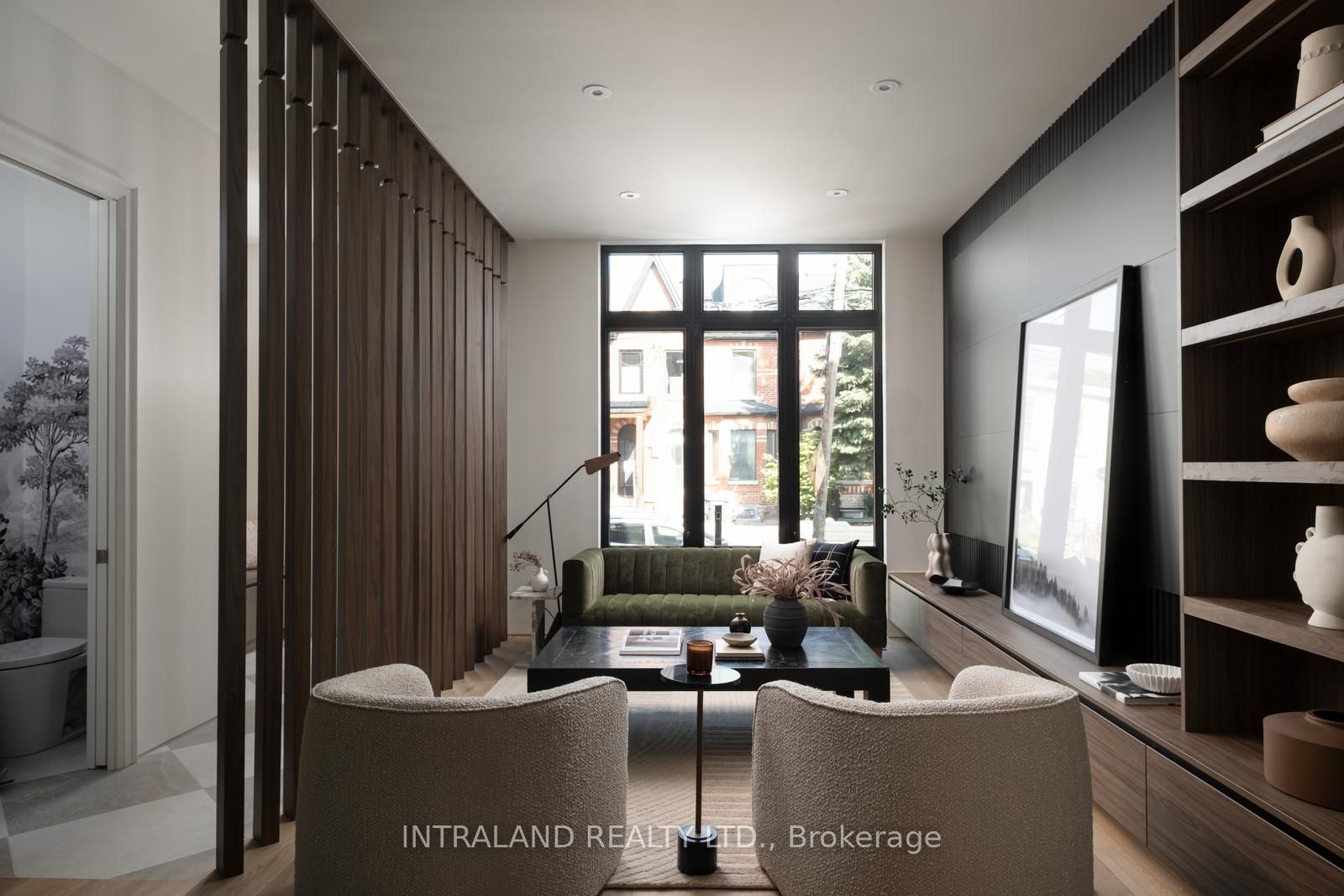 741 Richmond Street W