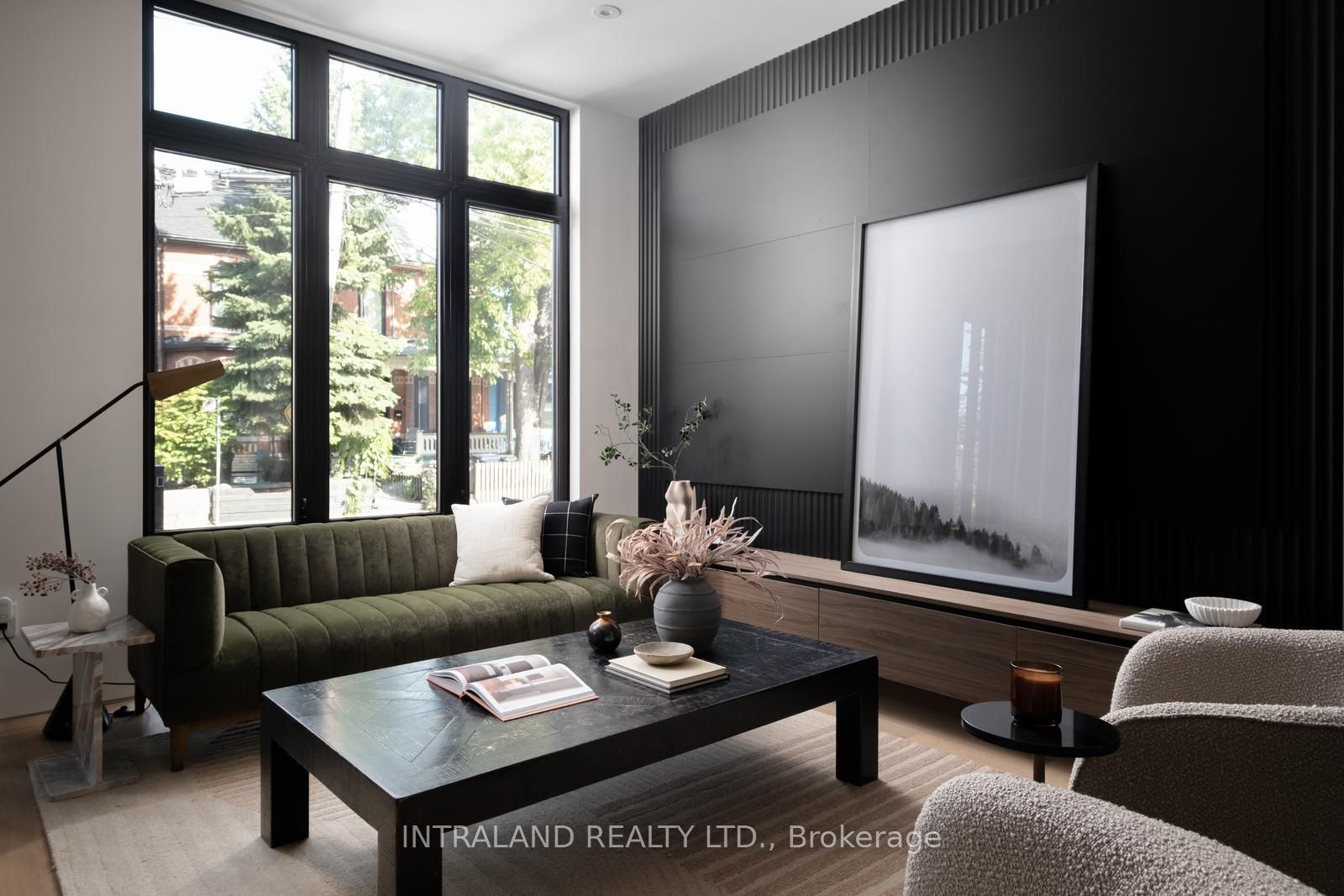 741 Richmond Street W